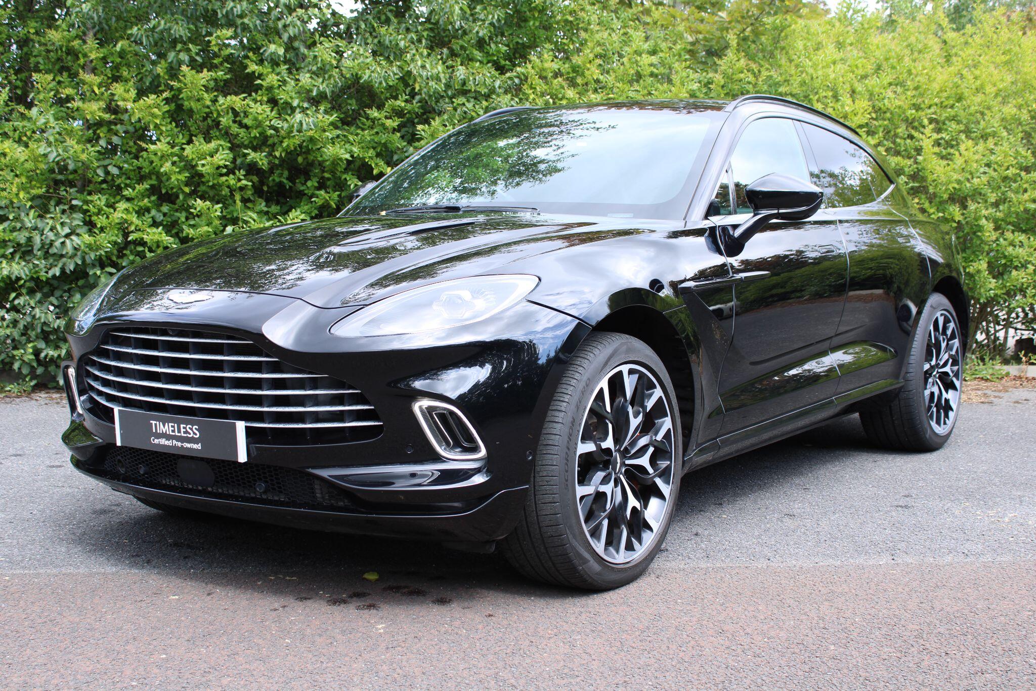 Aston Martin DBX Image 3
