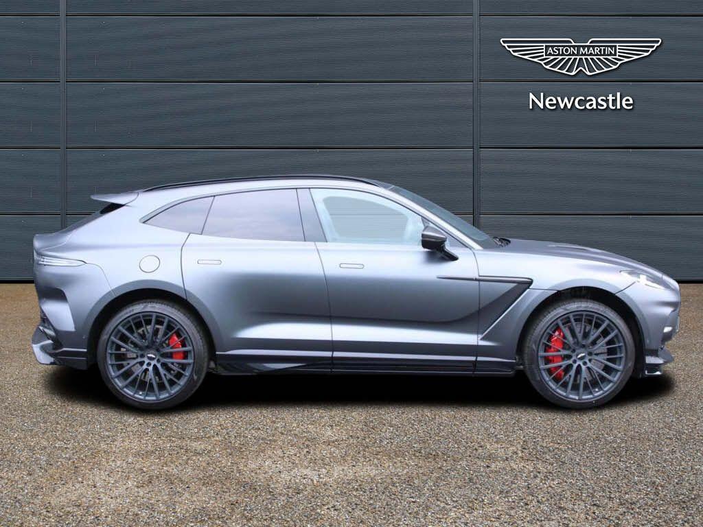 Aston Martin DBX Image 2