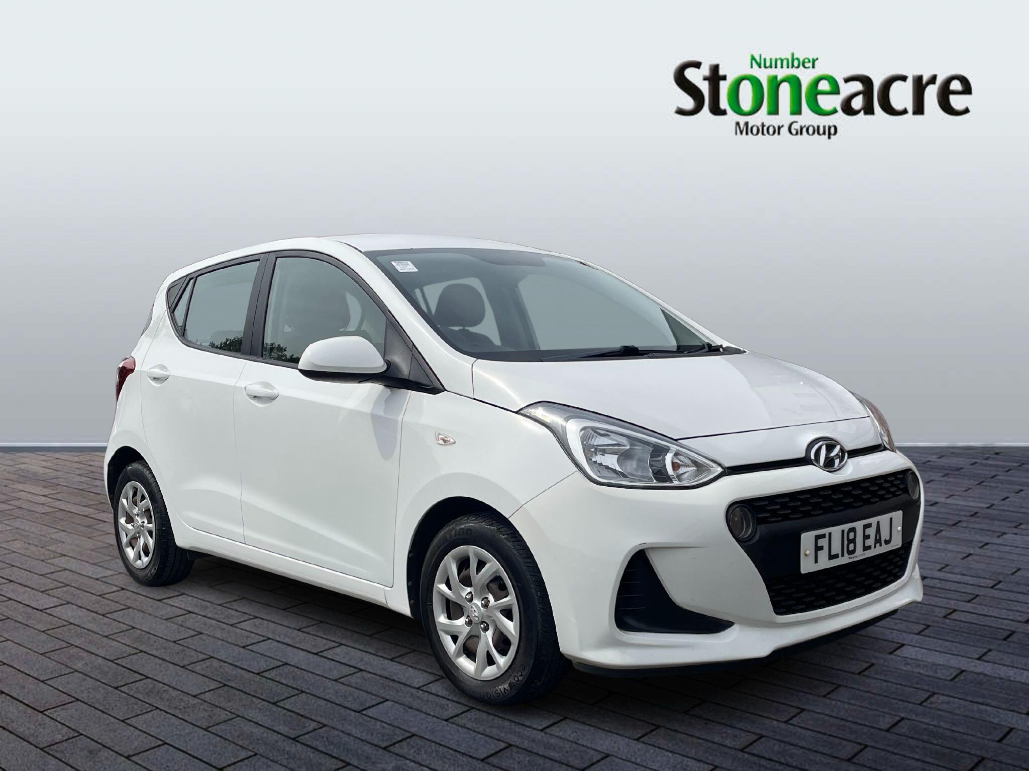 Hyundai i10 1.0 SE 5dr FL18EAJ Image 1