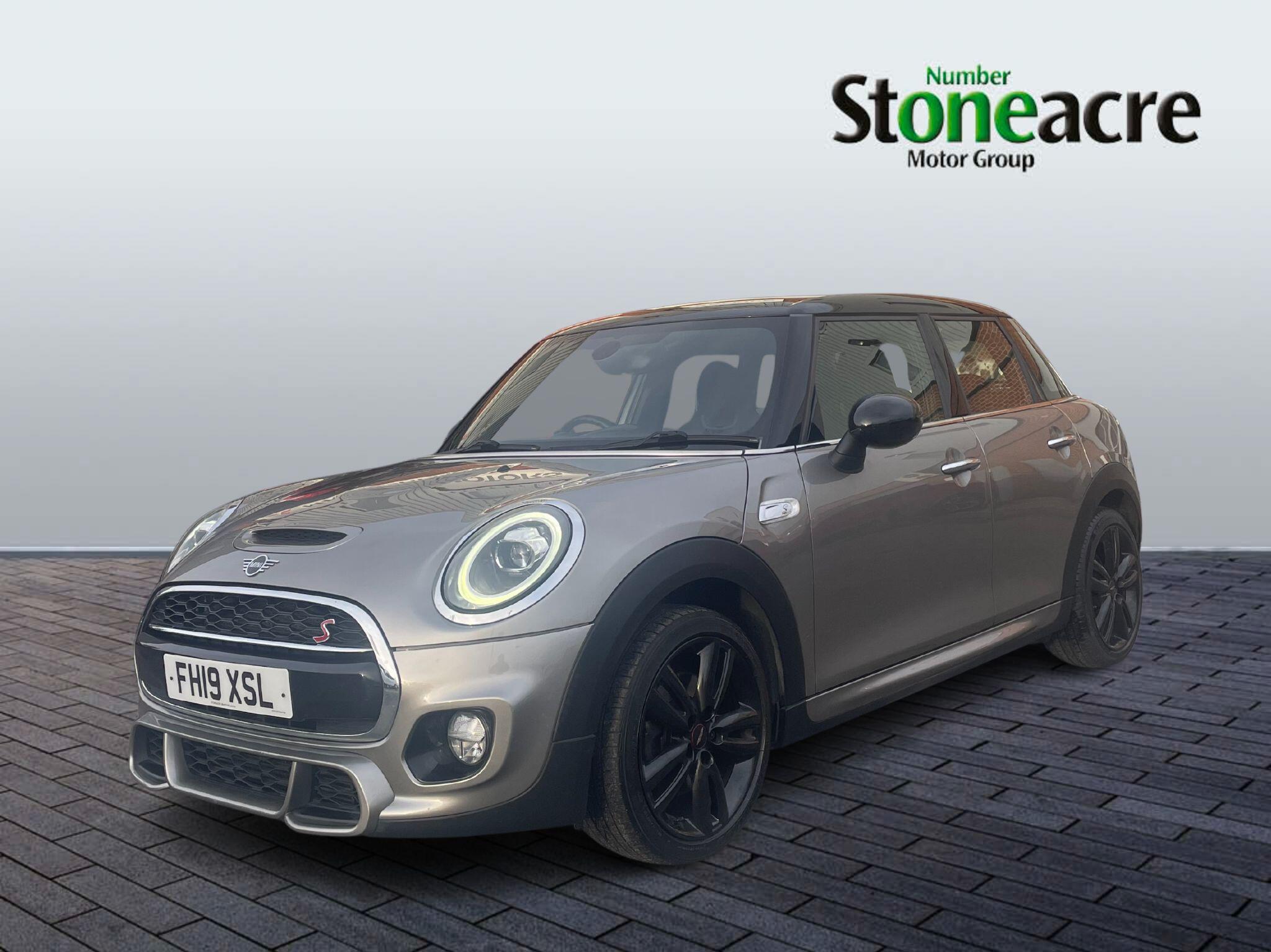 MINI Hatch 2.0 Cooper S Sport Euro 6 (s/s) 5dr FH19XSL Image 3