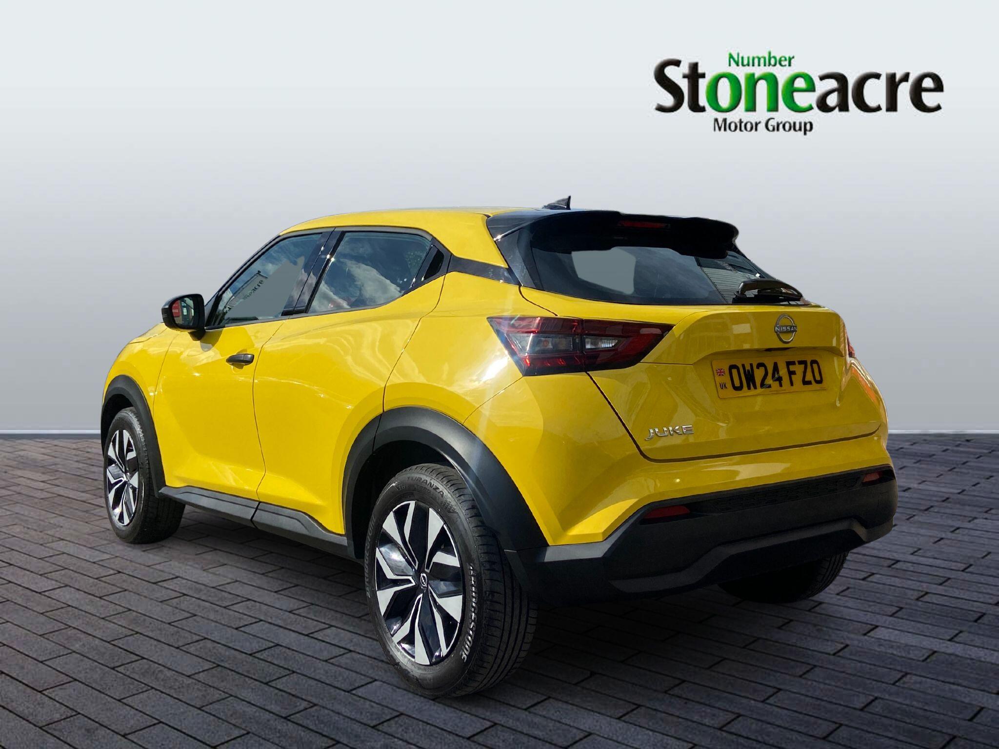 Nissan Juke 1.0 DIG-T Acenta Premium DCT Auto Euro 6 (s/s) 5dr OW24FZO Image 3