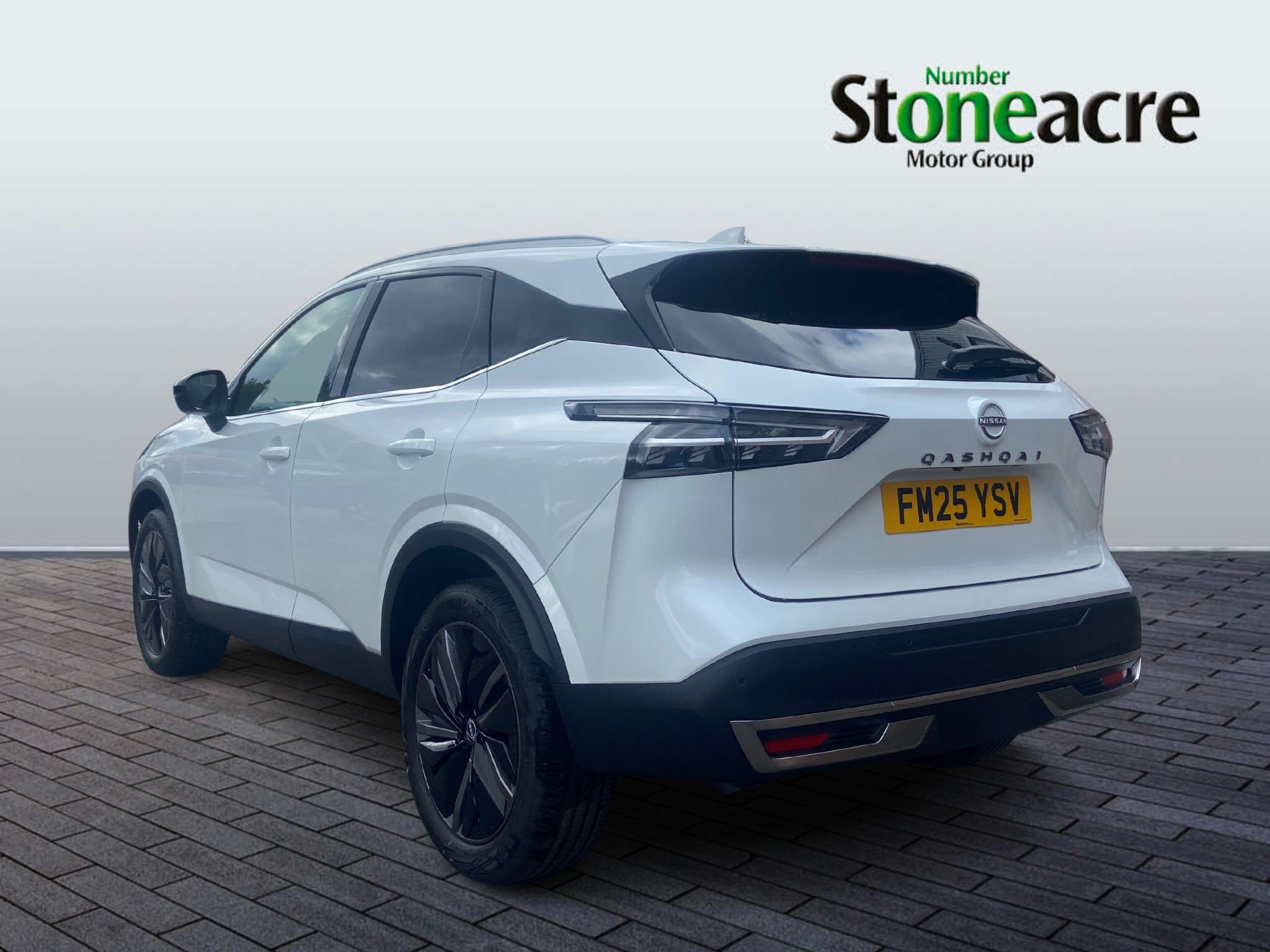 Nissan Qashqai 1.3 DIG-T MHEV Tekna Euro 6 (s/s) 5dr FM25YSV Image 3