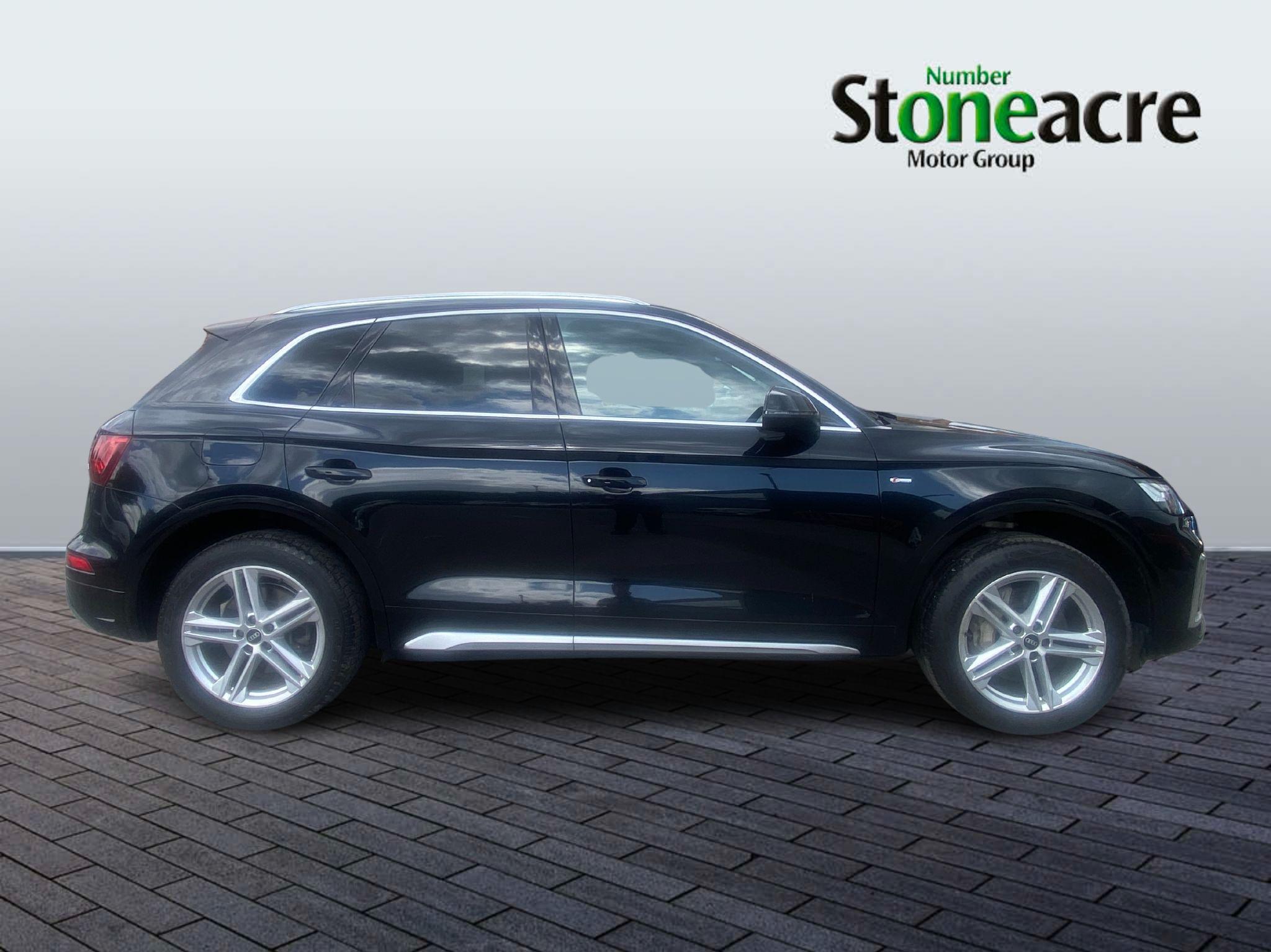 Audi Q5 2.0 TFSIe 50 S line S Tronic quattro Euro 6 (s/s) 5dr 17.9kWh KY71HDL Image 2