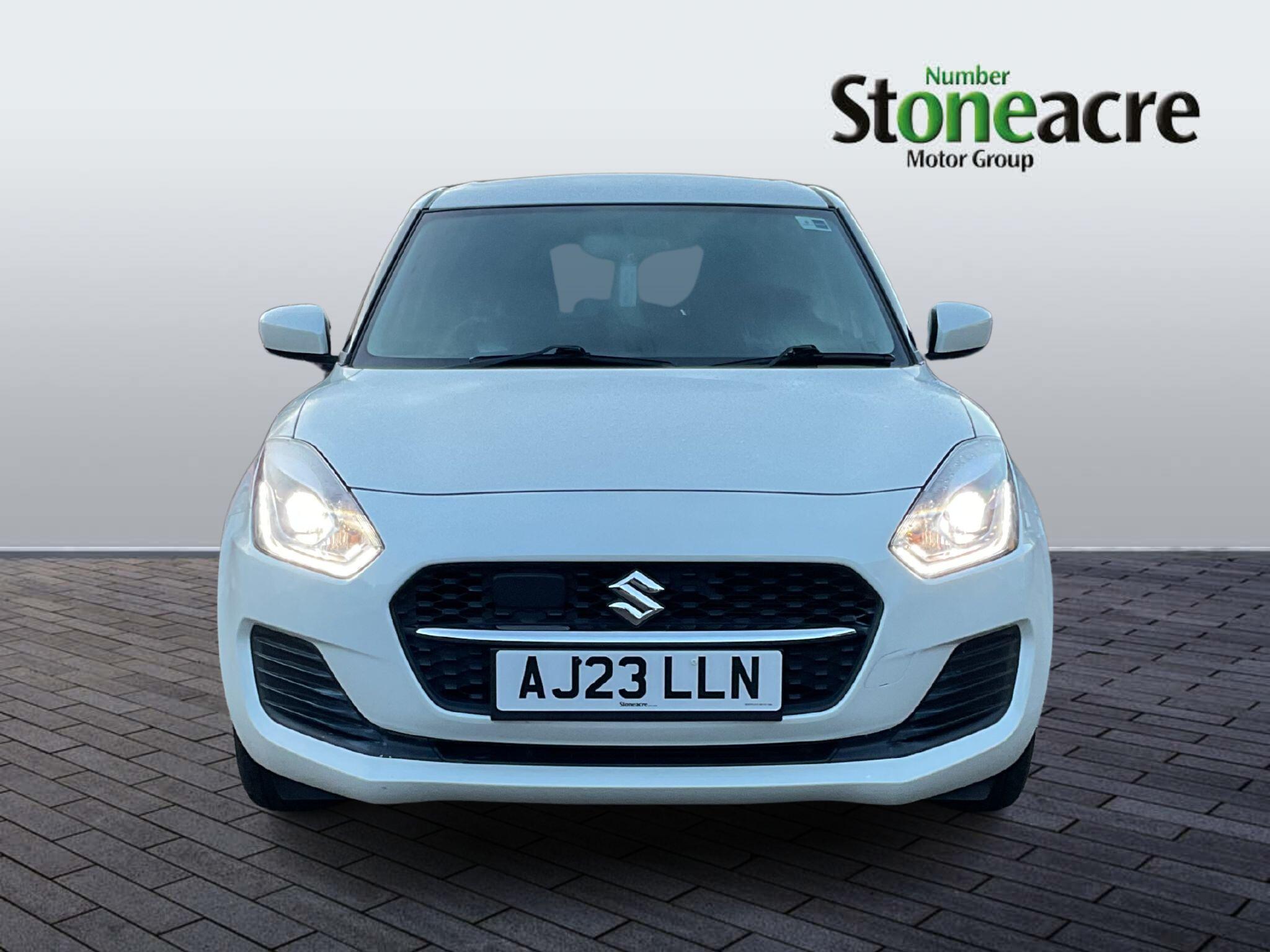 Suzuki Swift 1.2 Dualjet 83 12V Hybrid SZ-L 5dr AJ23LLN Image 2
