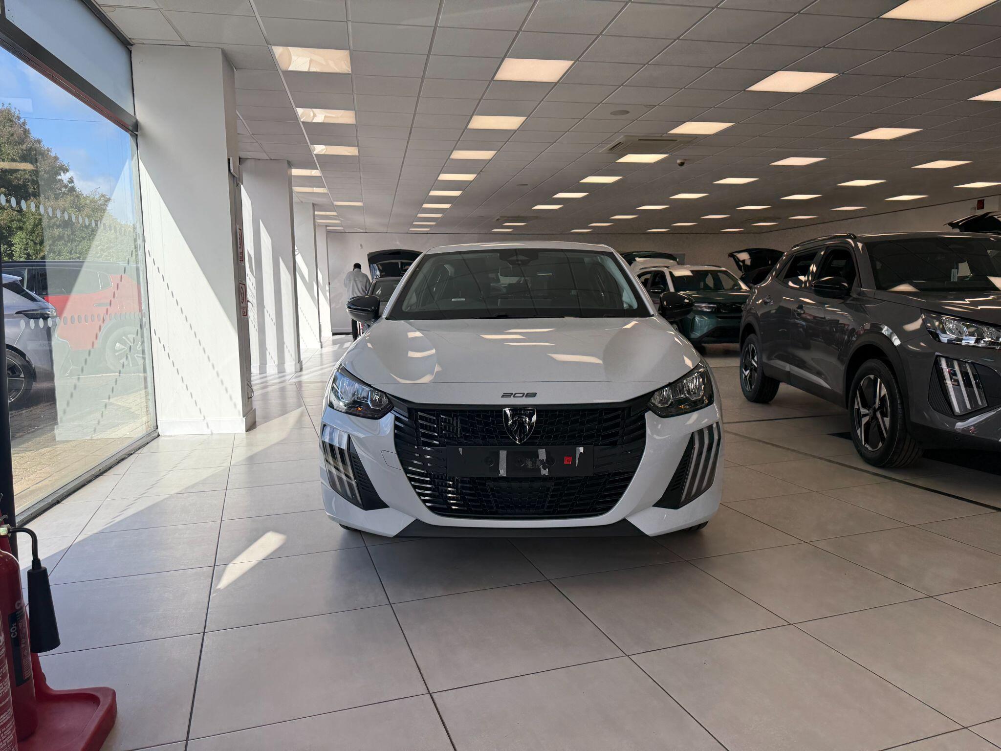 Peugeot 208 1.2 PureTech Style Euro 6 (s/s) 5dr null Image 2