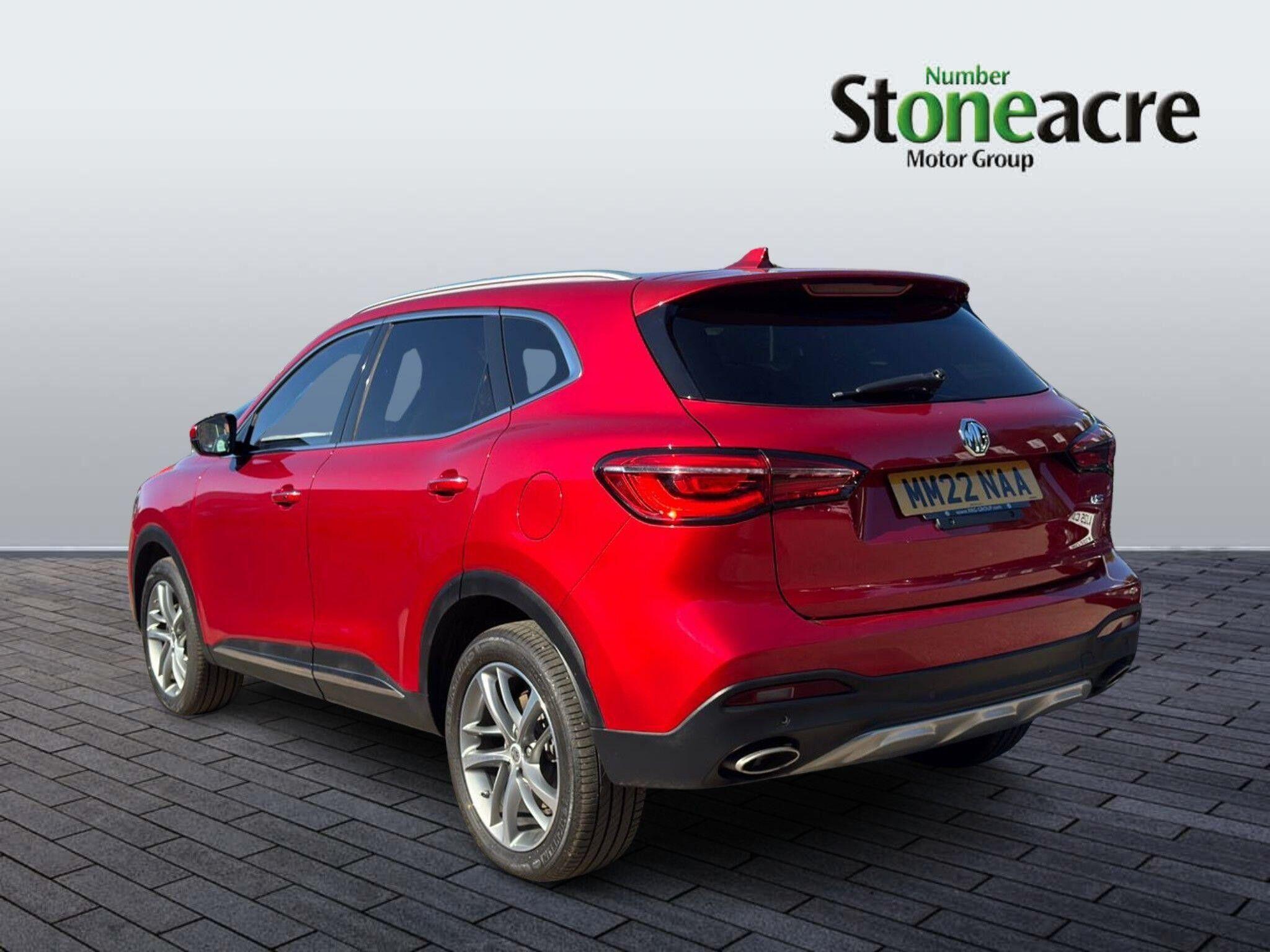 MG HS 1.5 T-GDI Exclusive 5dr MM22NAA Image 3