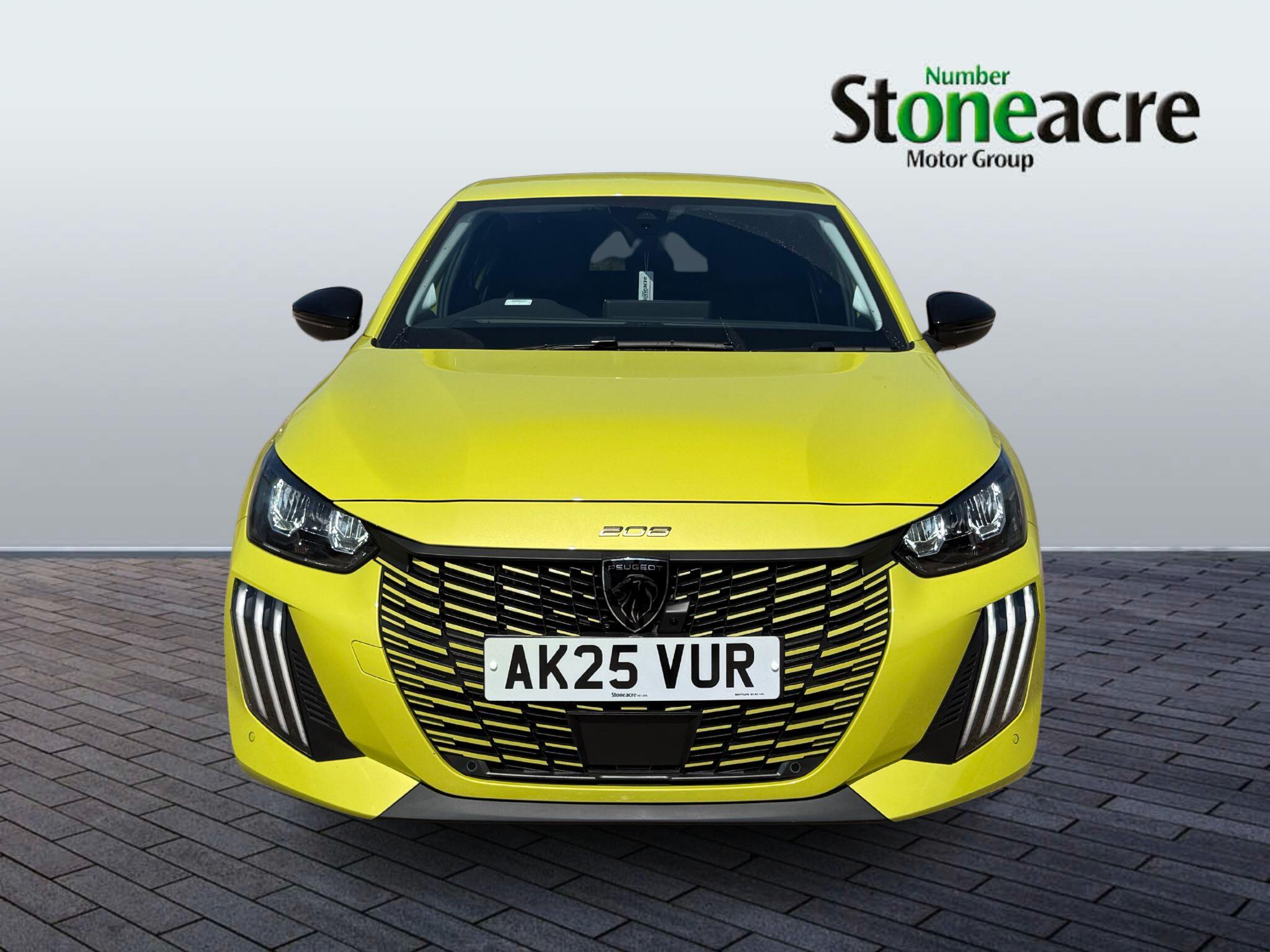 Peugeot 208 Image 2