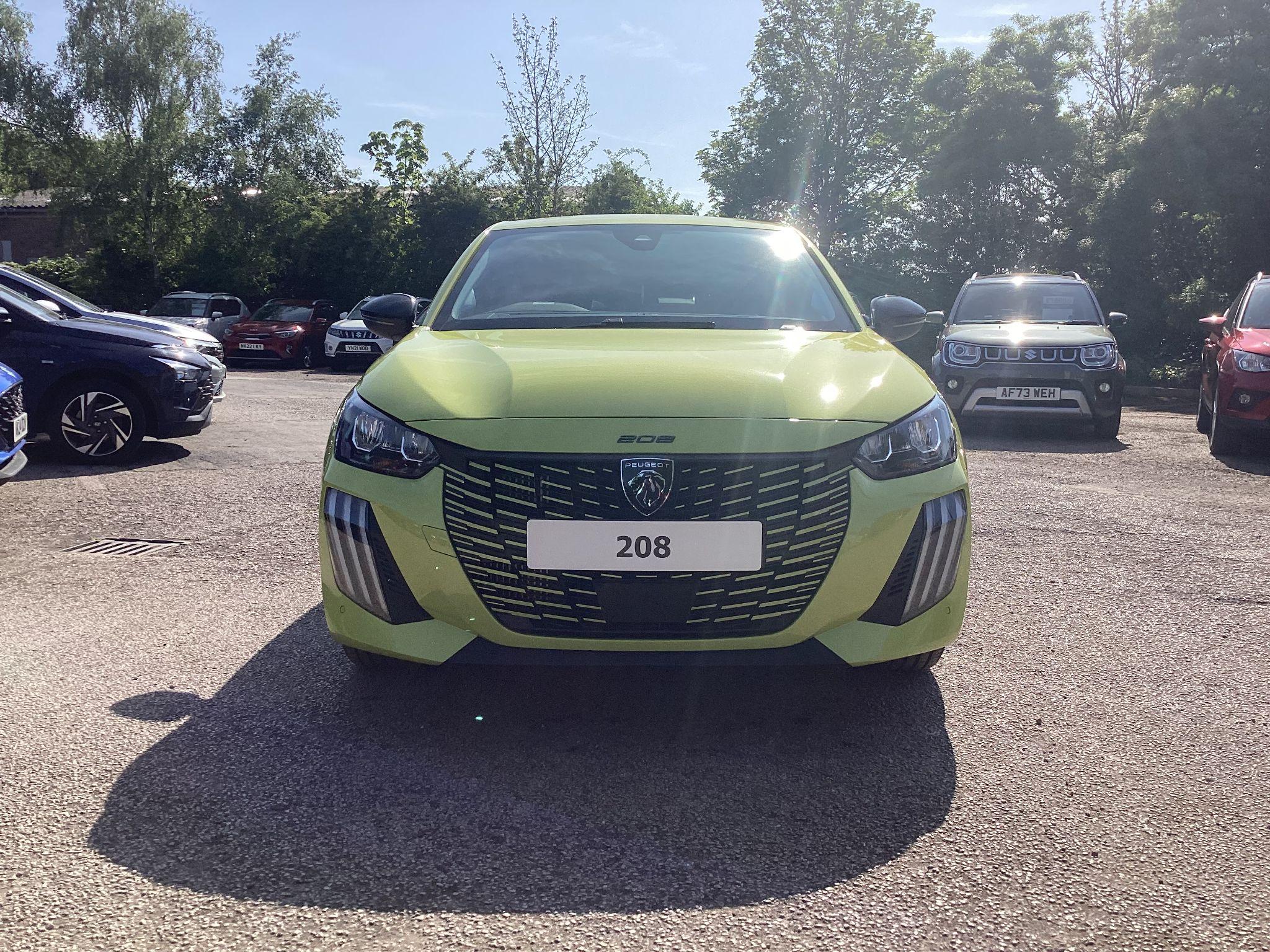 Peugeot 208 1.2 PureTech Allure Euro 6 (s/s) 5dr null Image 2