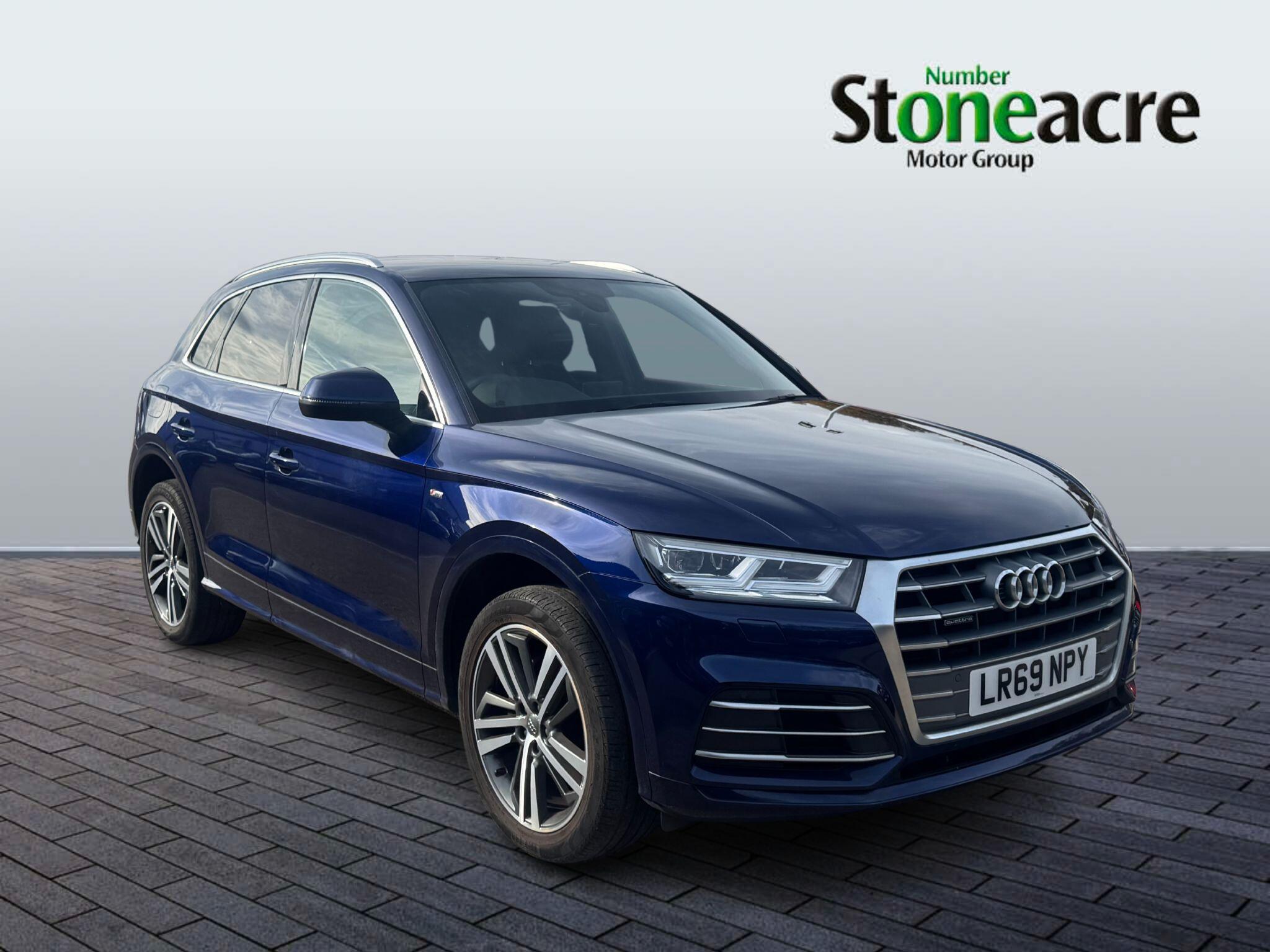 Audi Q5 2.0 TFSI 45 S line S Tronic quattro Euro 6 (s/s) 5dr LR69NPY Image 1