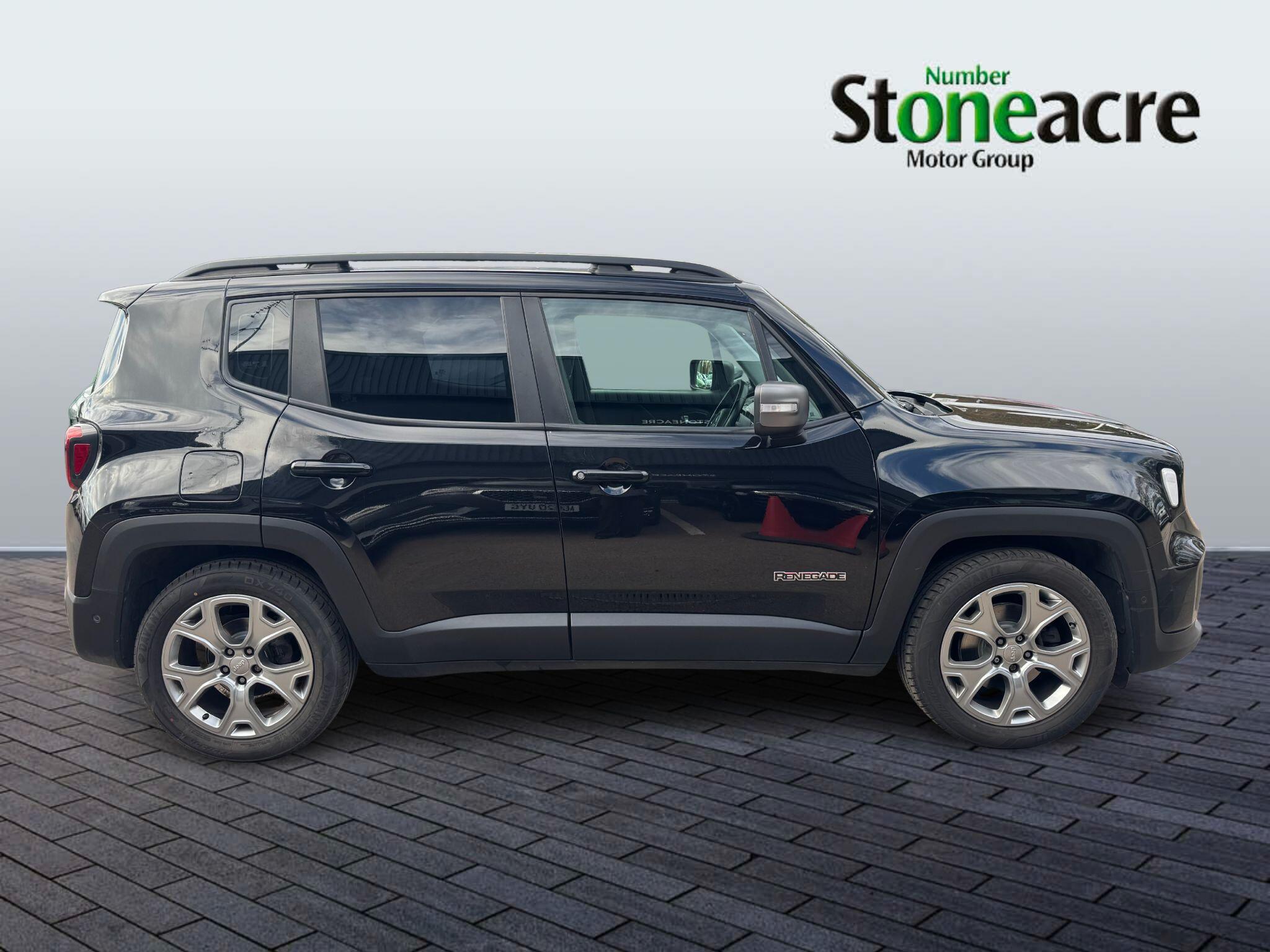 Jeep Renegade 1.3 T4 GSE Limited 5dr DDCT KJ69EBA Image 2