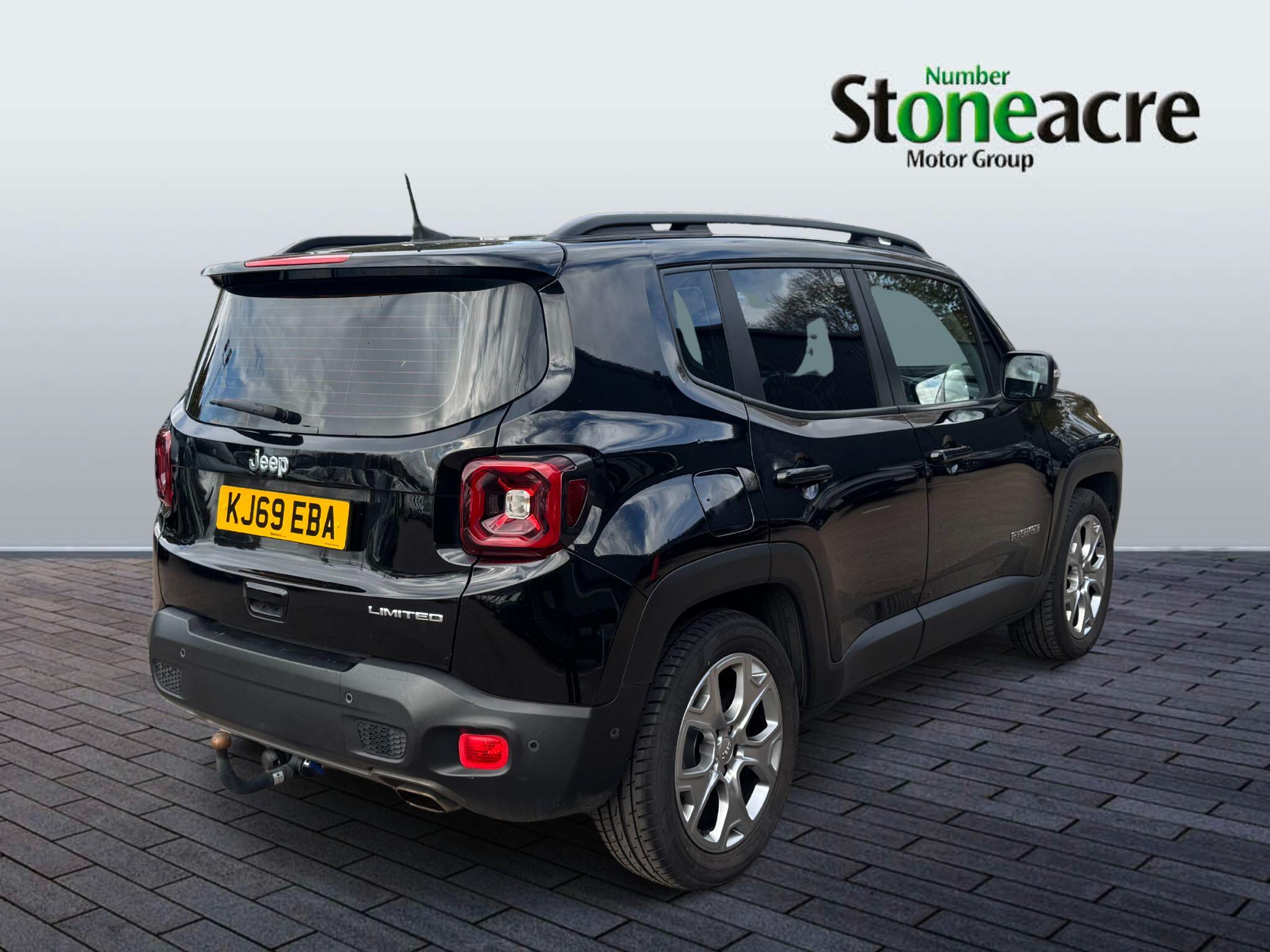 Jeep Renegade 1.3 T4 GSE Limited 5dr DDCT KJ69EBA Image 3