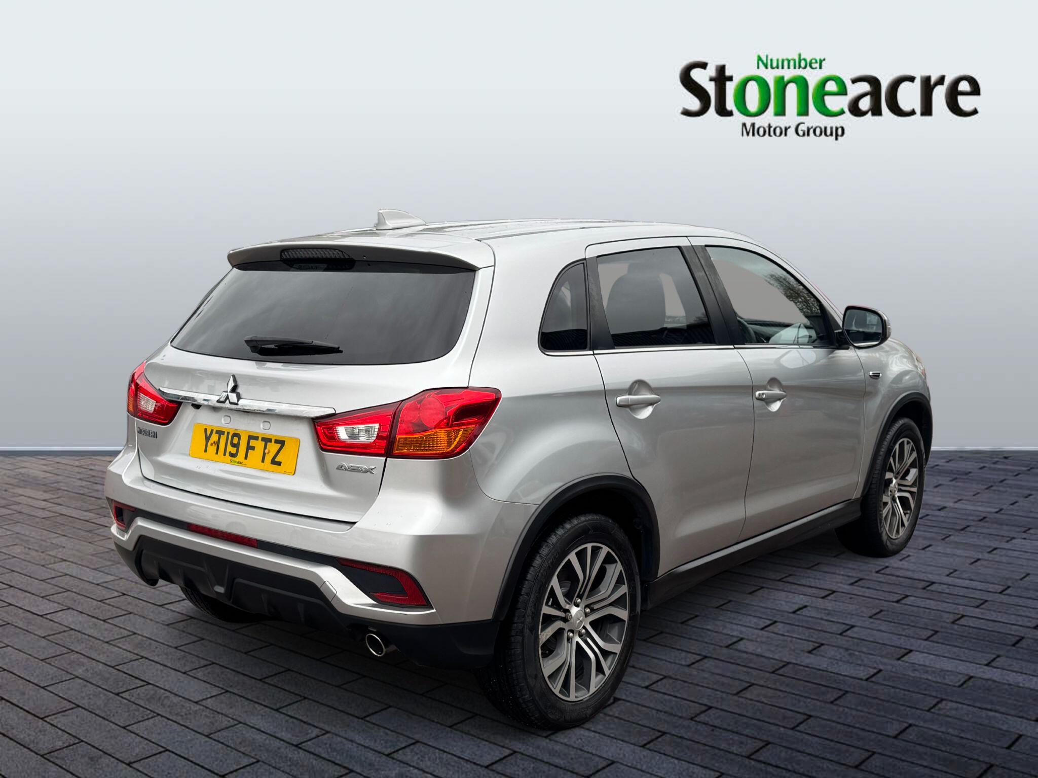 Mitsubishi ASX 1.6 Juro Euro 6 5dr YT19FTZ Image 3