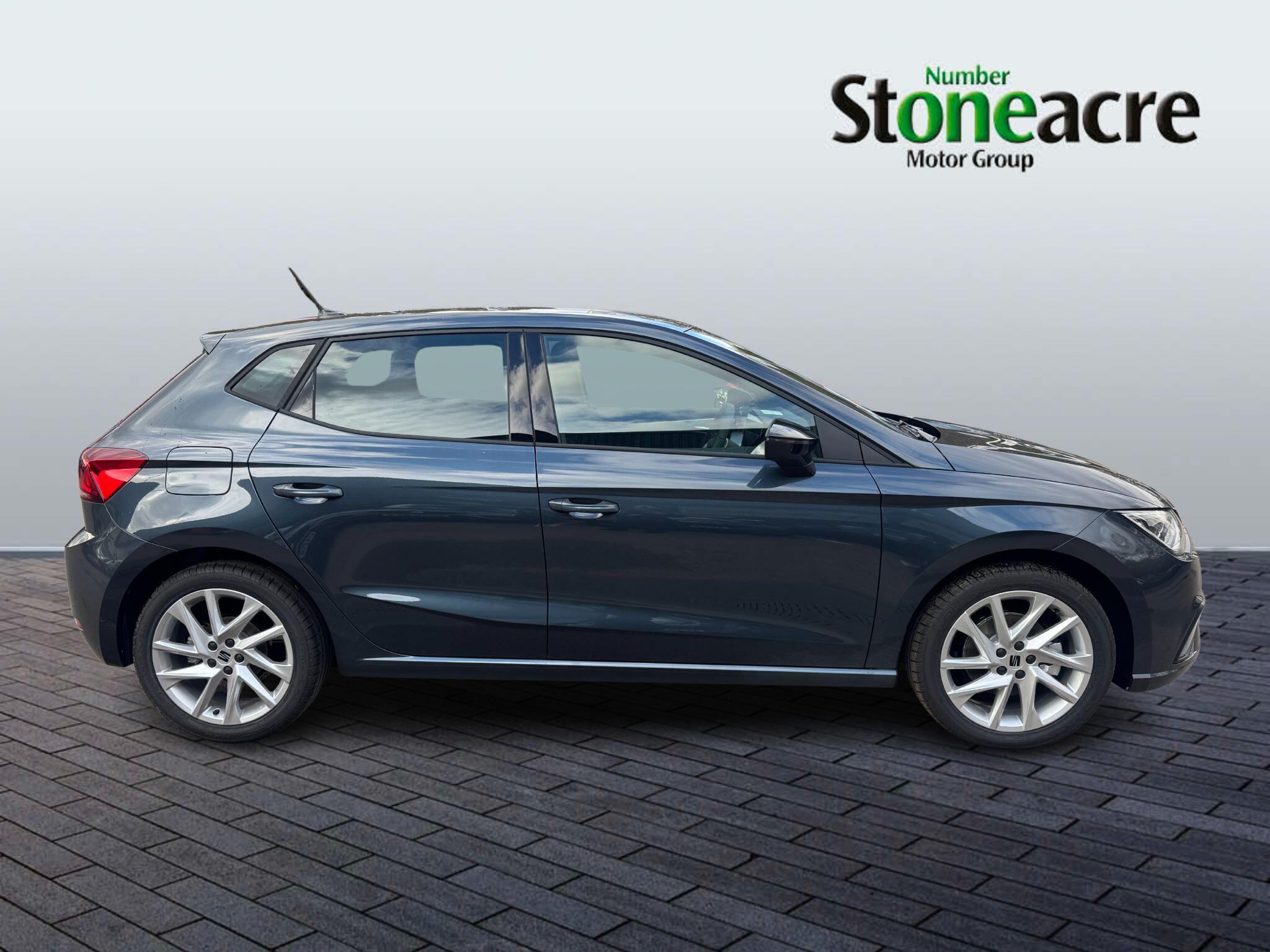 SEAT Ibiza 1.0 TSI FR Black Edition DSG Euro 6 (s/s) 5dr AK75BFZ Image 2