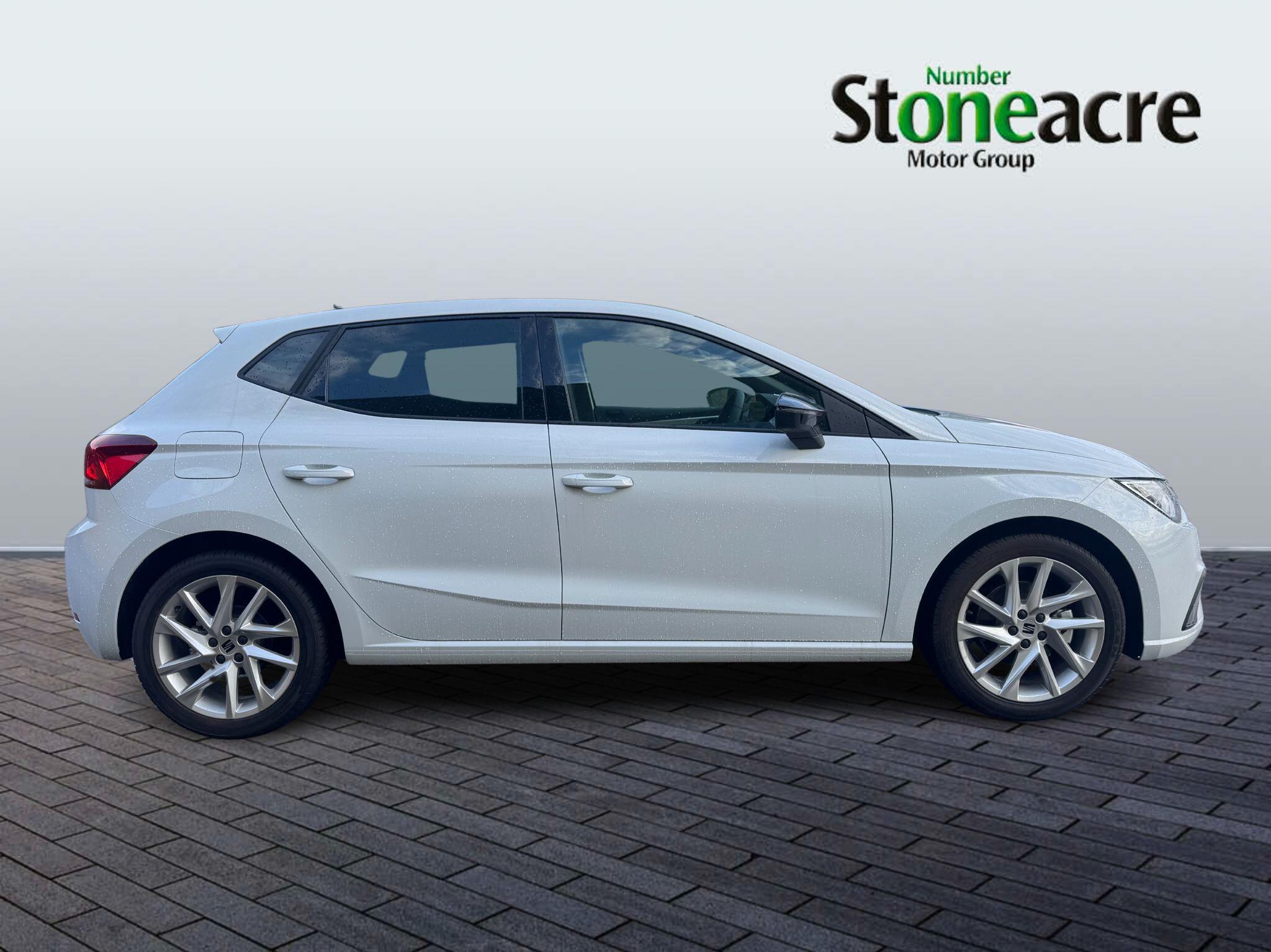 SEAT Ibiza 1.0 TSI FR DSG Euro 6 (s/s) 5dr AK75BGF Image 2