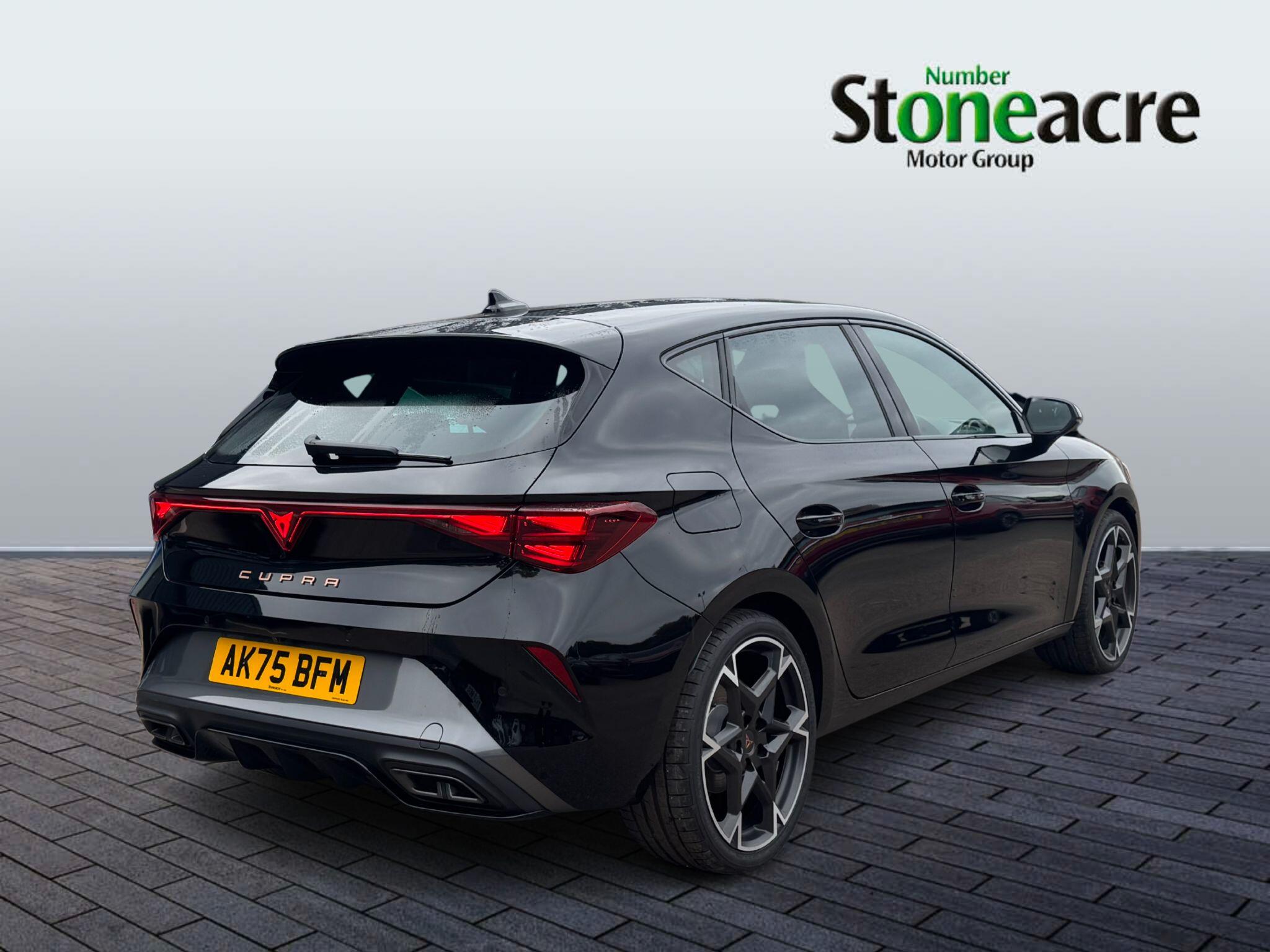 CUPRA Leon 1.5 eTSI EVO V2 DSG Euro 6 (s/s) 5dr AK75BFM Image 3