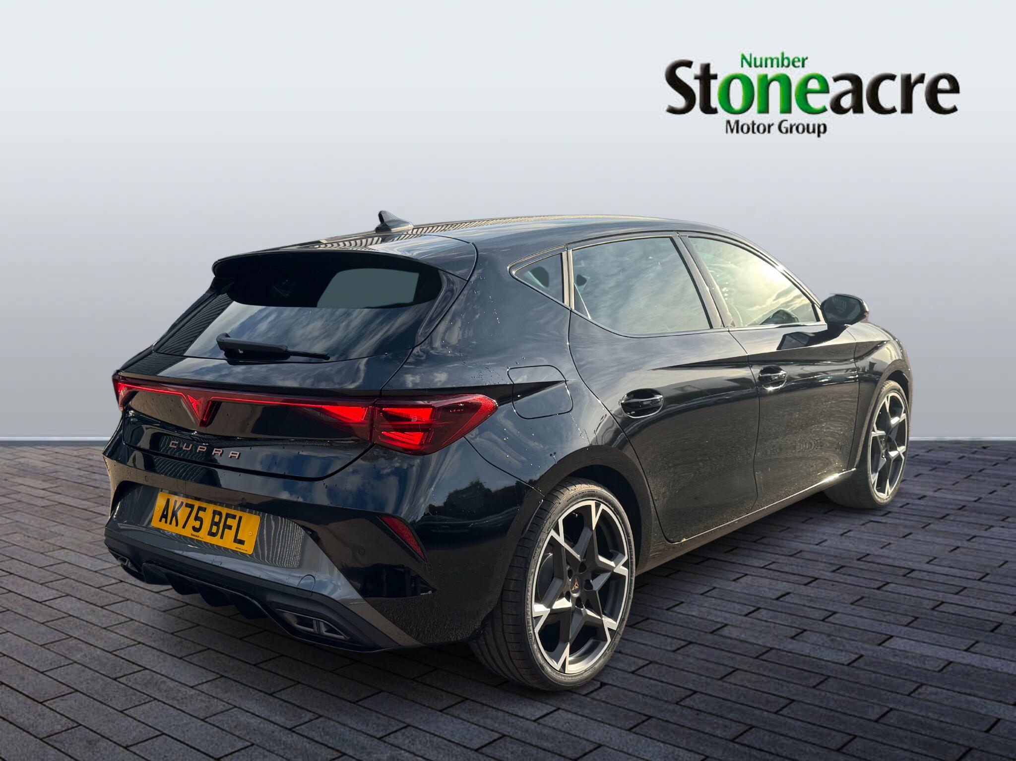 CUPRA Leon 1.5 eTSI EVO V2 DSG Euro 6 (s/s) 5dr AK75BFL Image 3