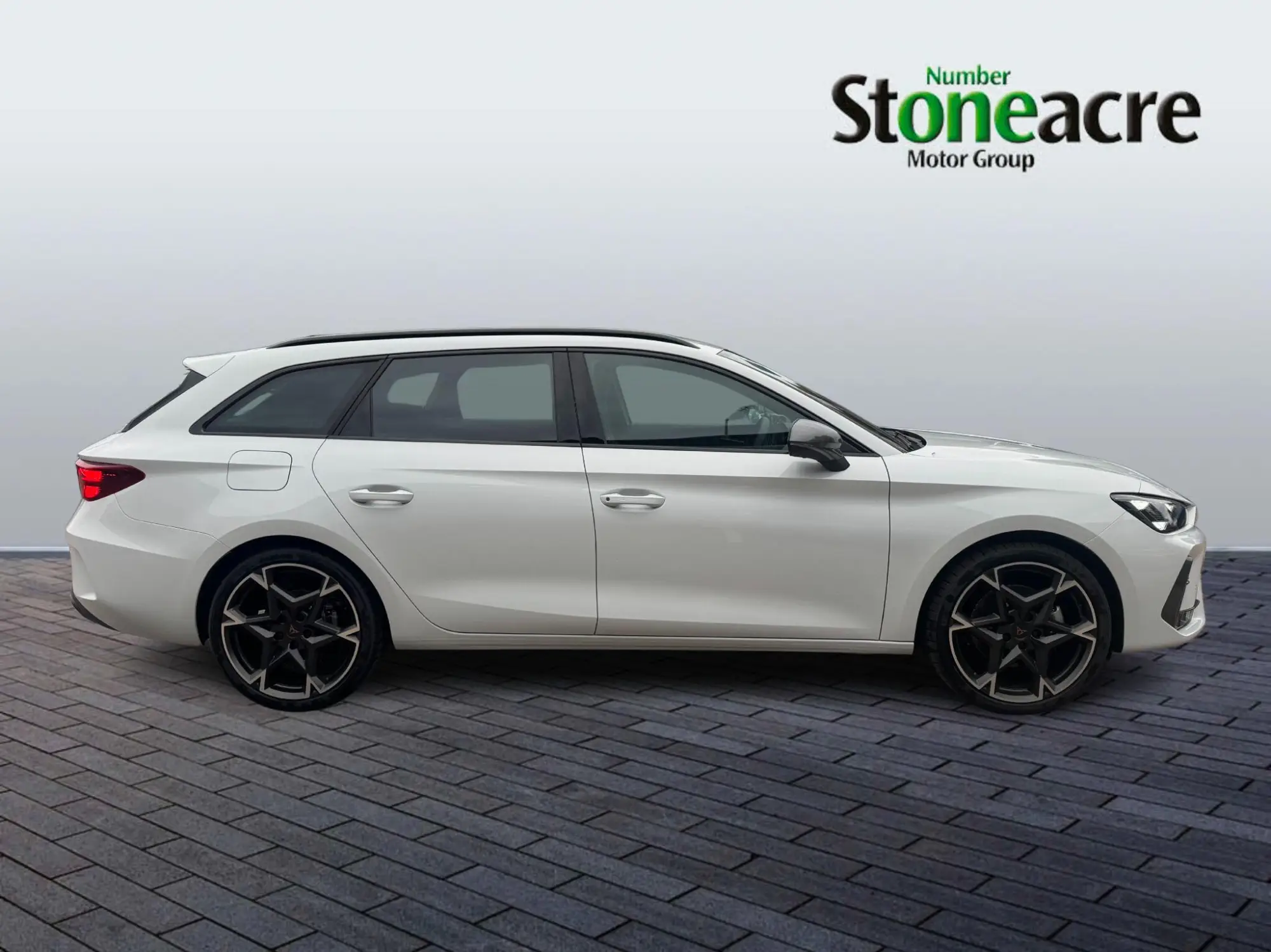 CUPRA Leon 1.5 eTSI V2 DSG Euro 6 (s/s) 5dr AK75BTF Image 2