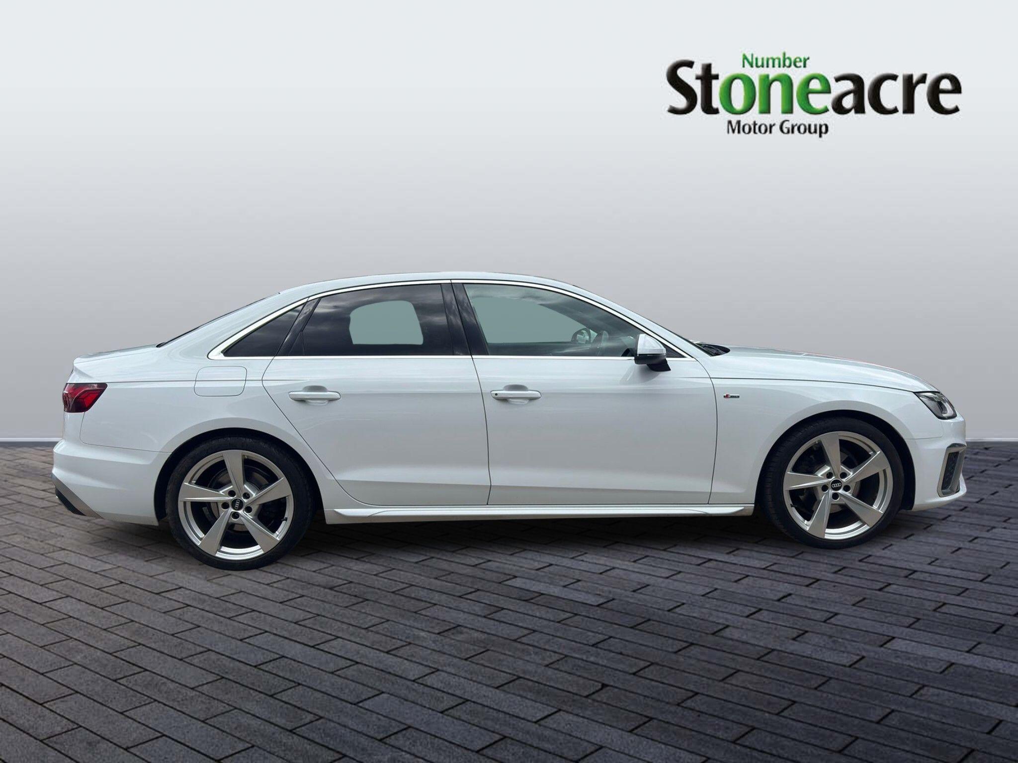 Audi A4 Saloon 2.0 TDI 35 S line S Tronic Euro 6 (s/s) 4dr L55LWN Image 2