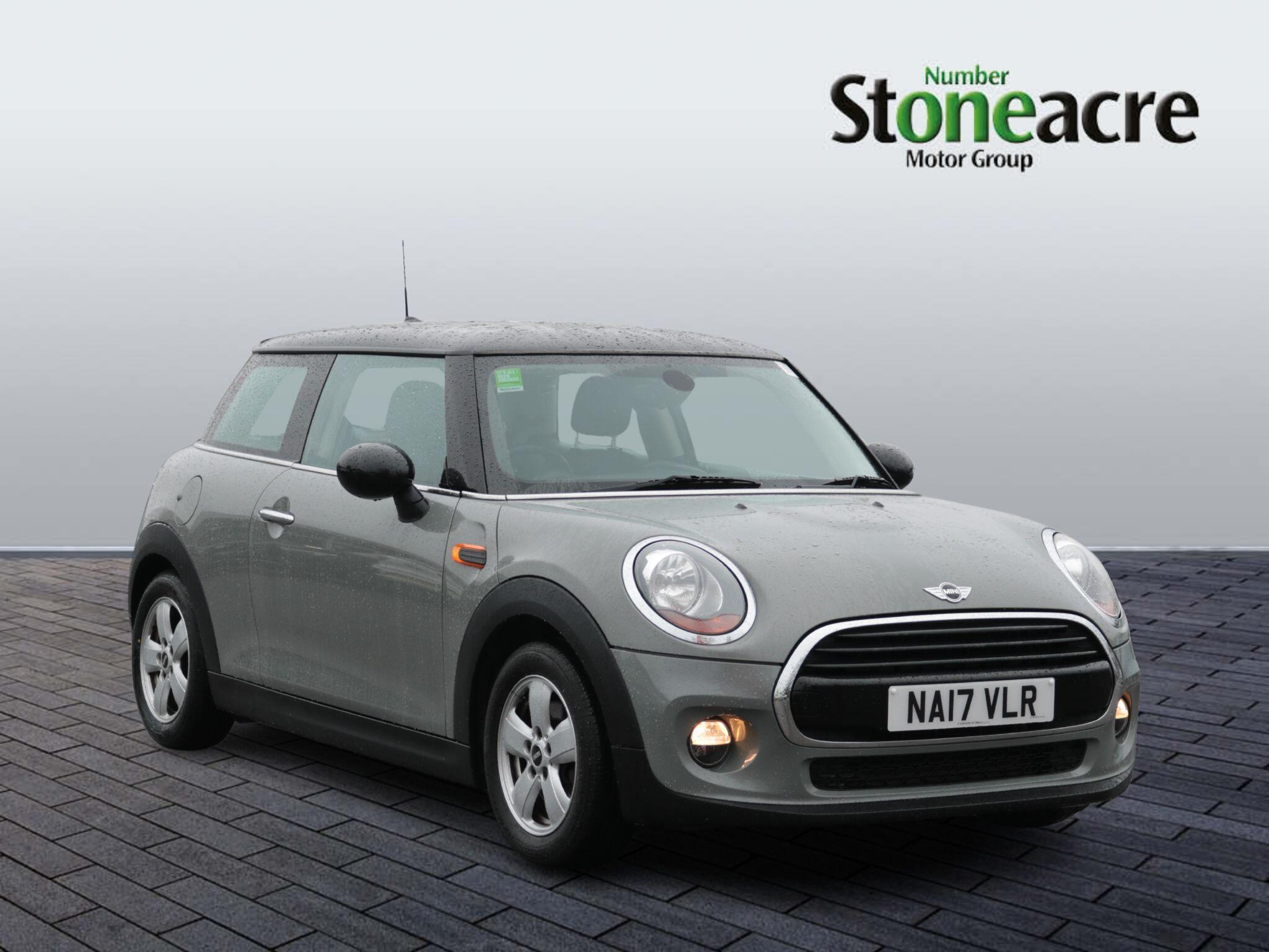 MINI Hatch 1.5 Cooper 3dr Auto NA17VLR Image 1