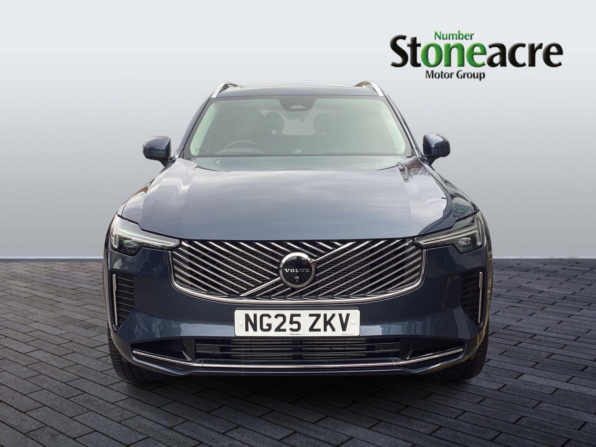 Volvo XC90 2.0 T8 18.8kWh Ultra Bright Auto 4WD Euro 6 (s/s) 5dr NG25ZKV Image 3