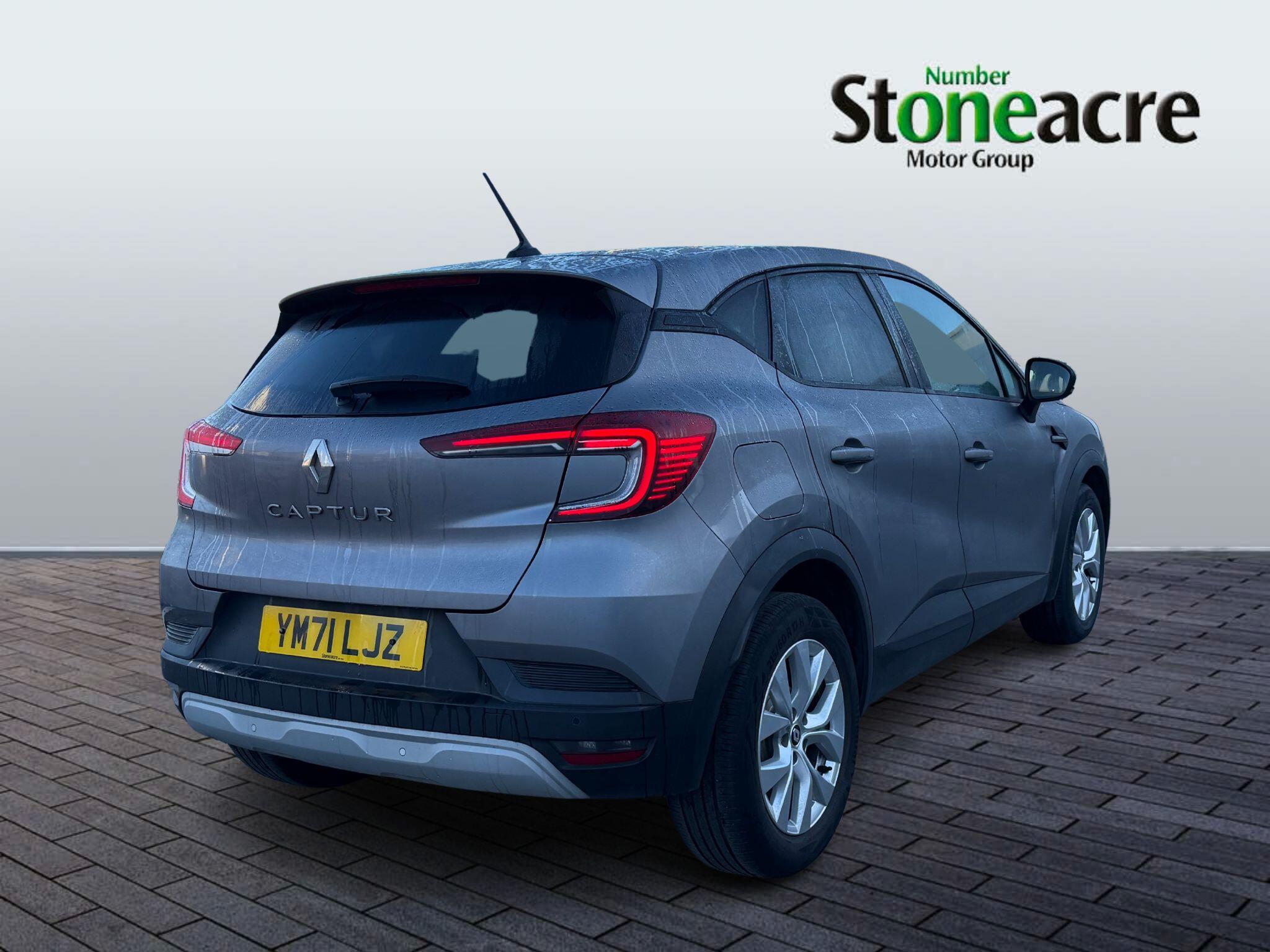 Renault Captur Image 3