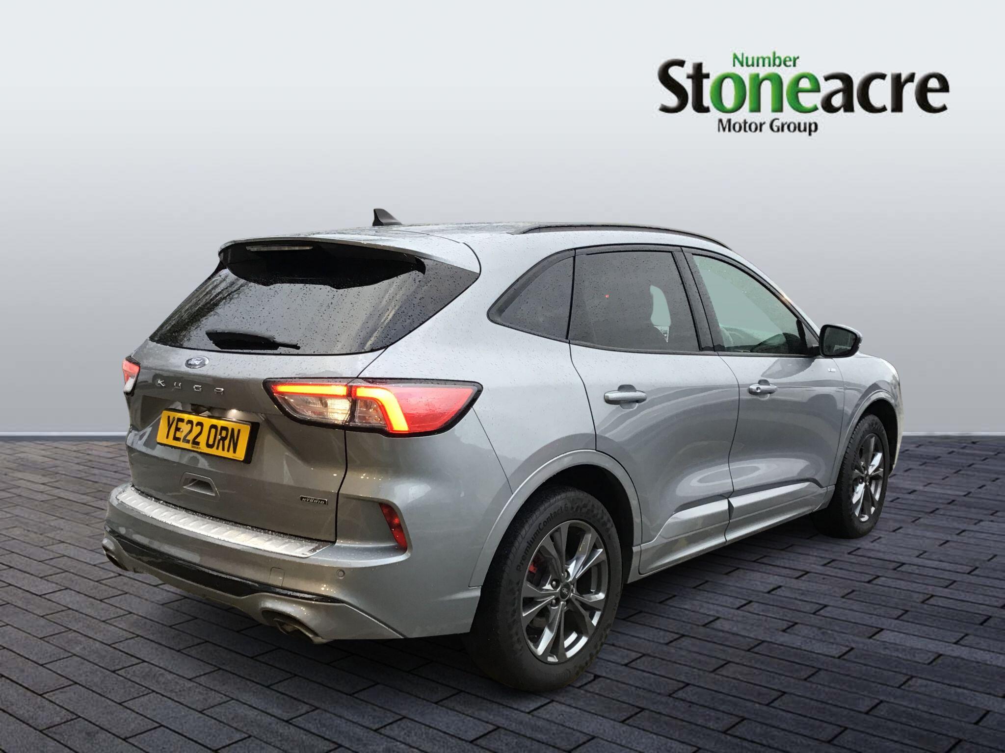 Ford Kuga Plug-In Hybrid 2.5 PHEV ST-Line 5dr CVT YE22ORN Image 3