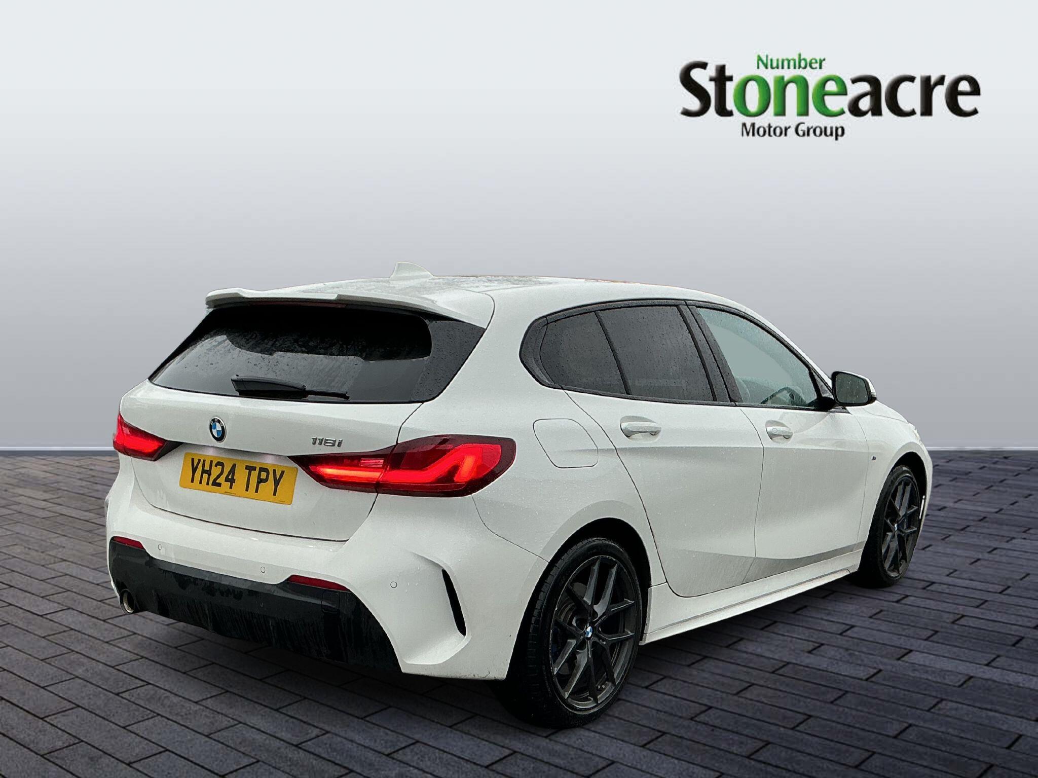 BMW 1 Series 1.5 118i M Sport (LCP) DCT Euro 6 (s/s) 5dr YH24TPY Image 3