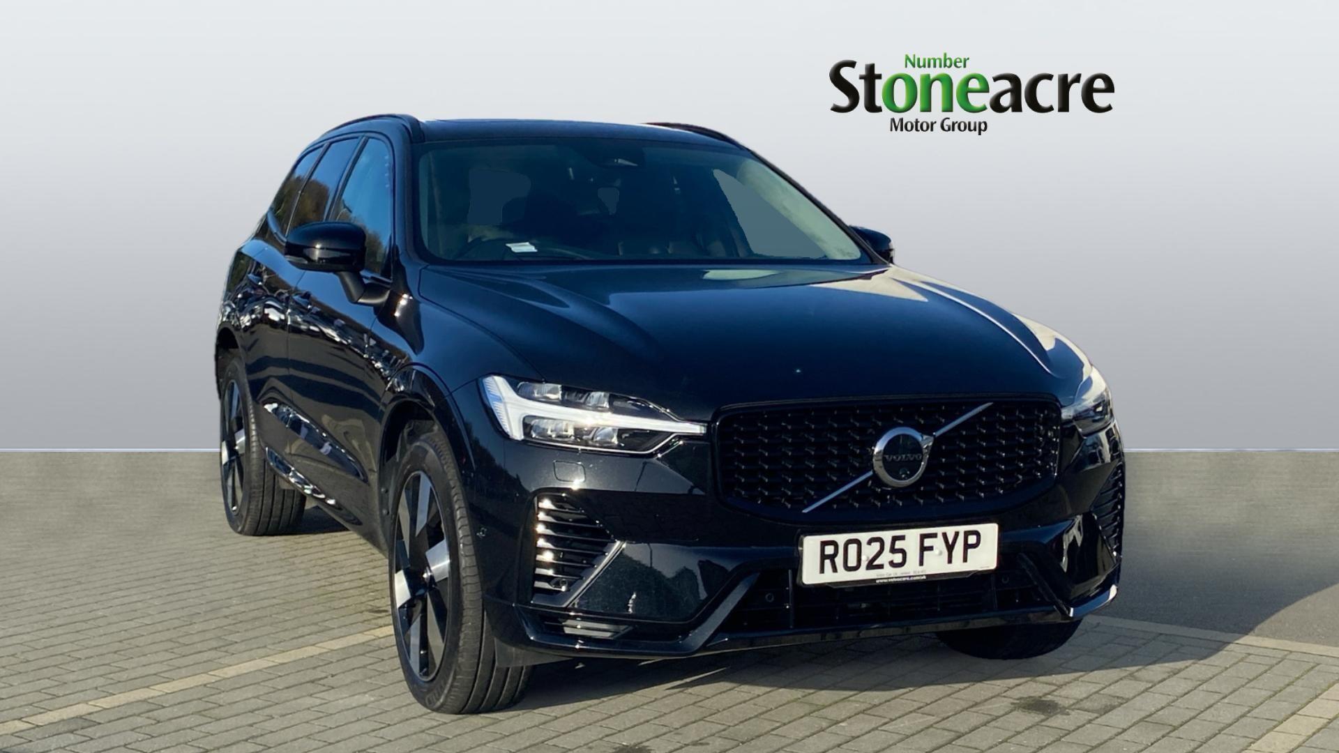 Volvo XC60 2.0h T8 18.8kWh Ultra Dark Auto AWD Euro 6 (s/s) 5dr RO25FYP Image 1