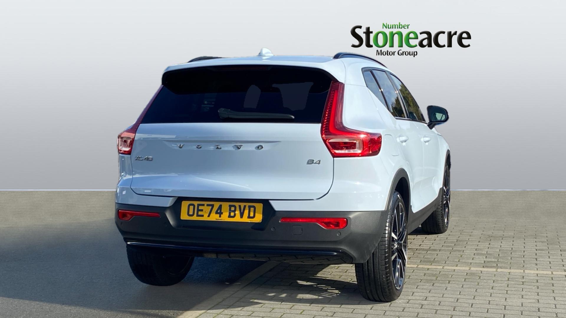 Volvo XC40 Image 2