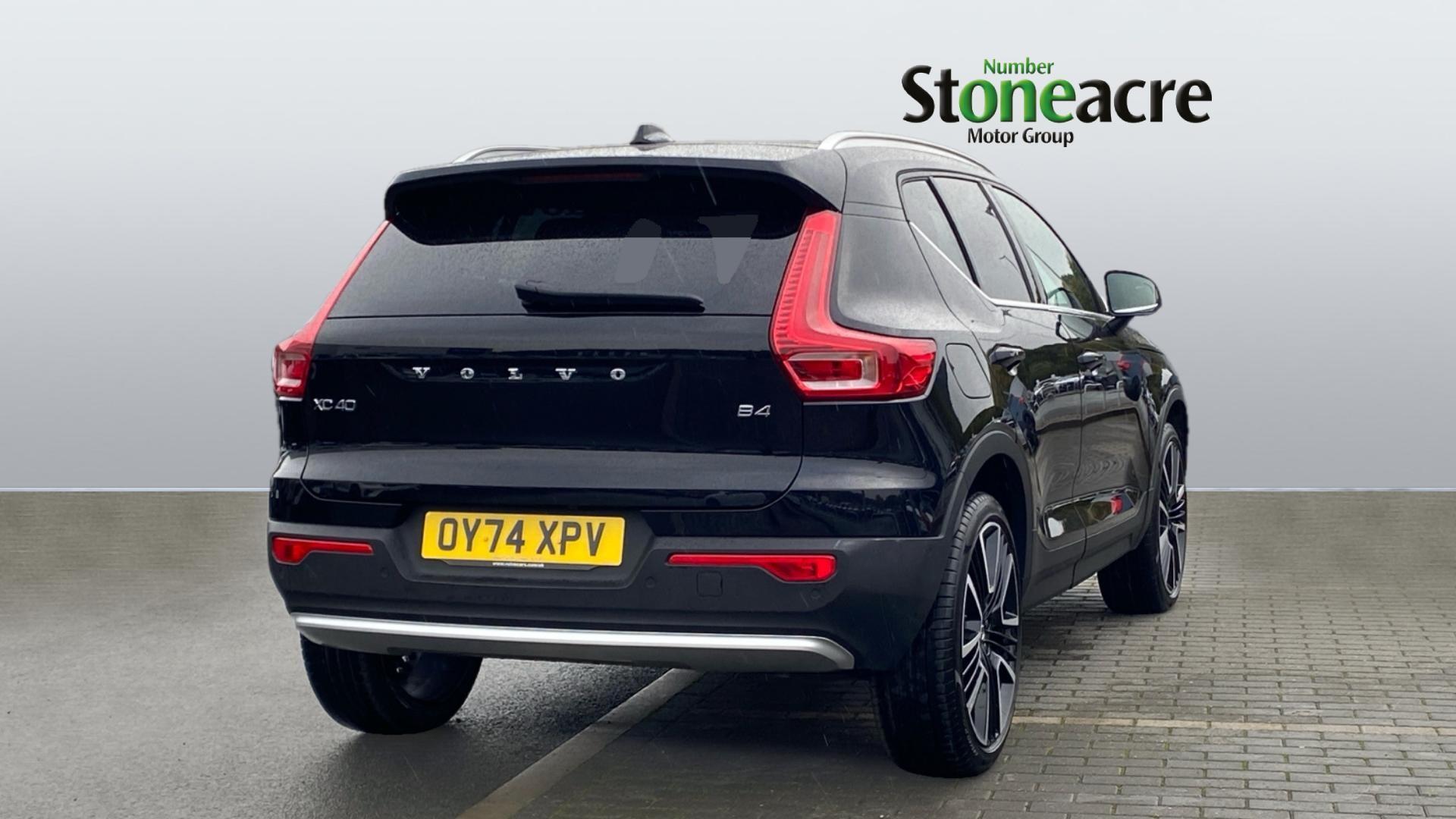 Volvo XC40 Image 2