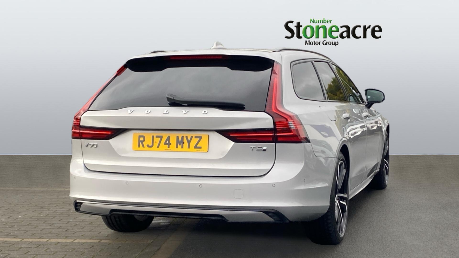 Volvo V90 Plug-In Hybrid 2.0h T8 18.8kWh Ultra Auto AWD Euro 6 (s/s) 5dr RJ74MYZ Image 2