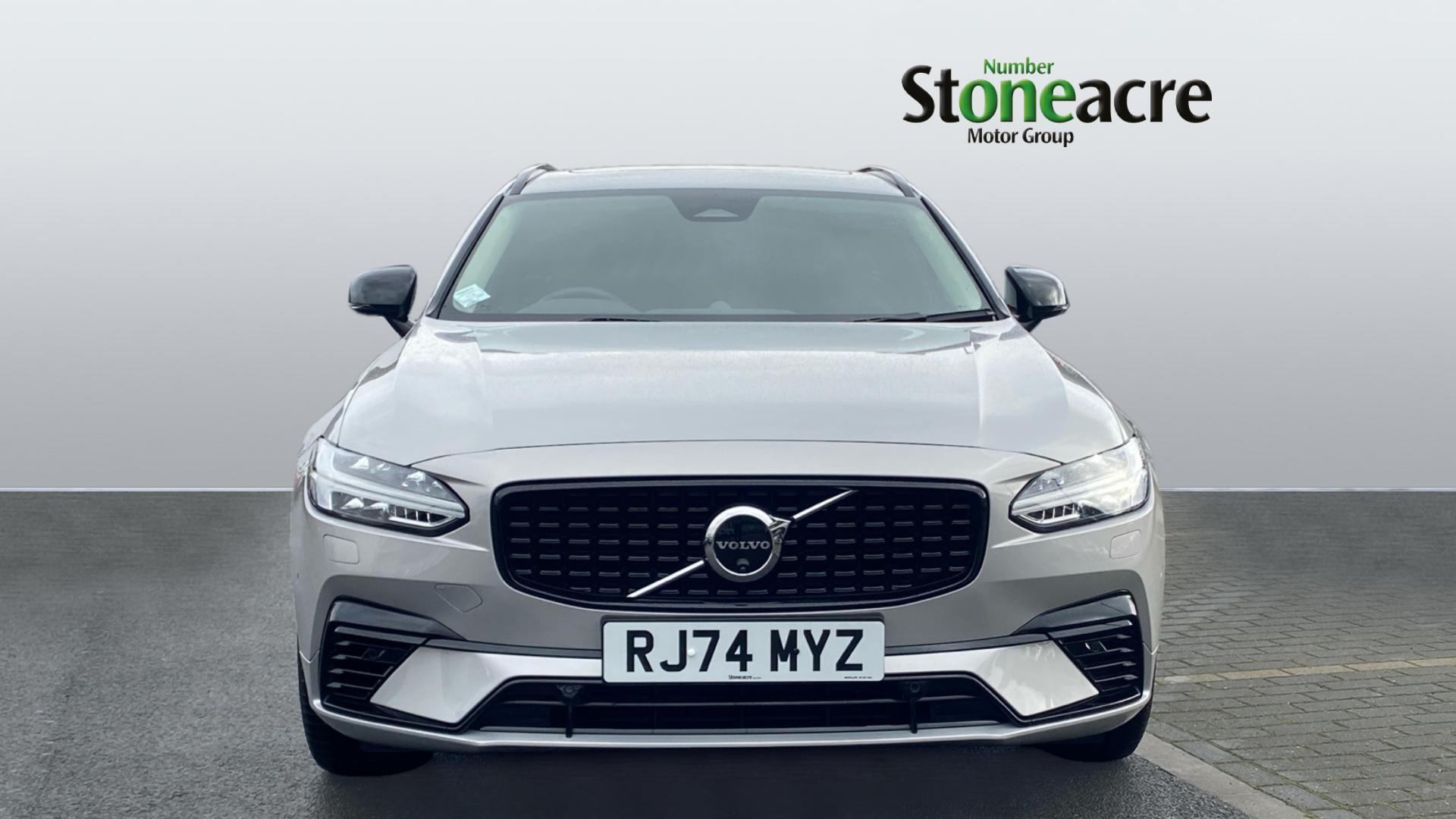 Volvo V90 Plug-In Hybrid 2.0h T8 18.8kWh Ultra Auto AWD Euro 6 (s/s) 5dr RJ74MYZ Image 2