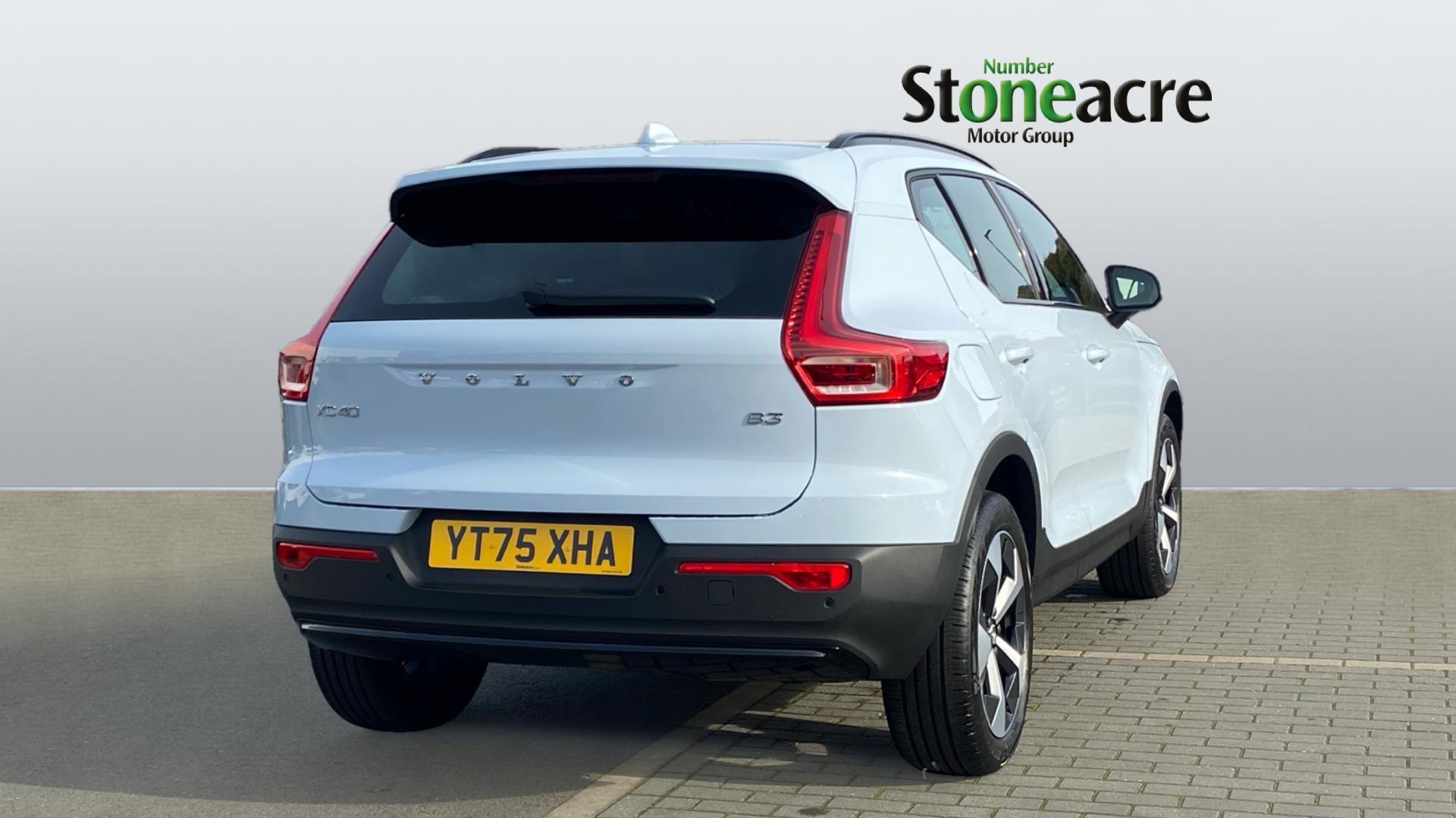 Volvo XC40 Image 2