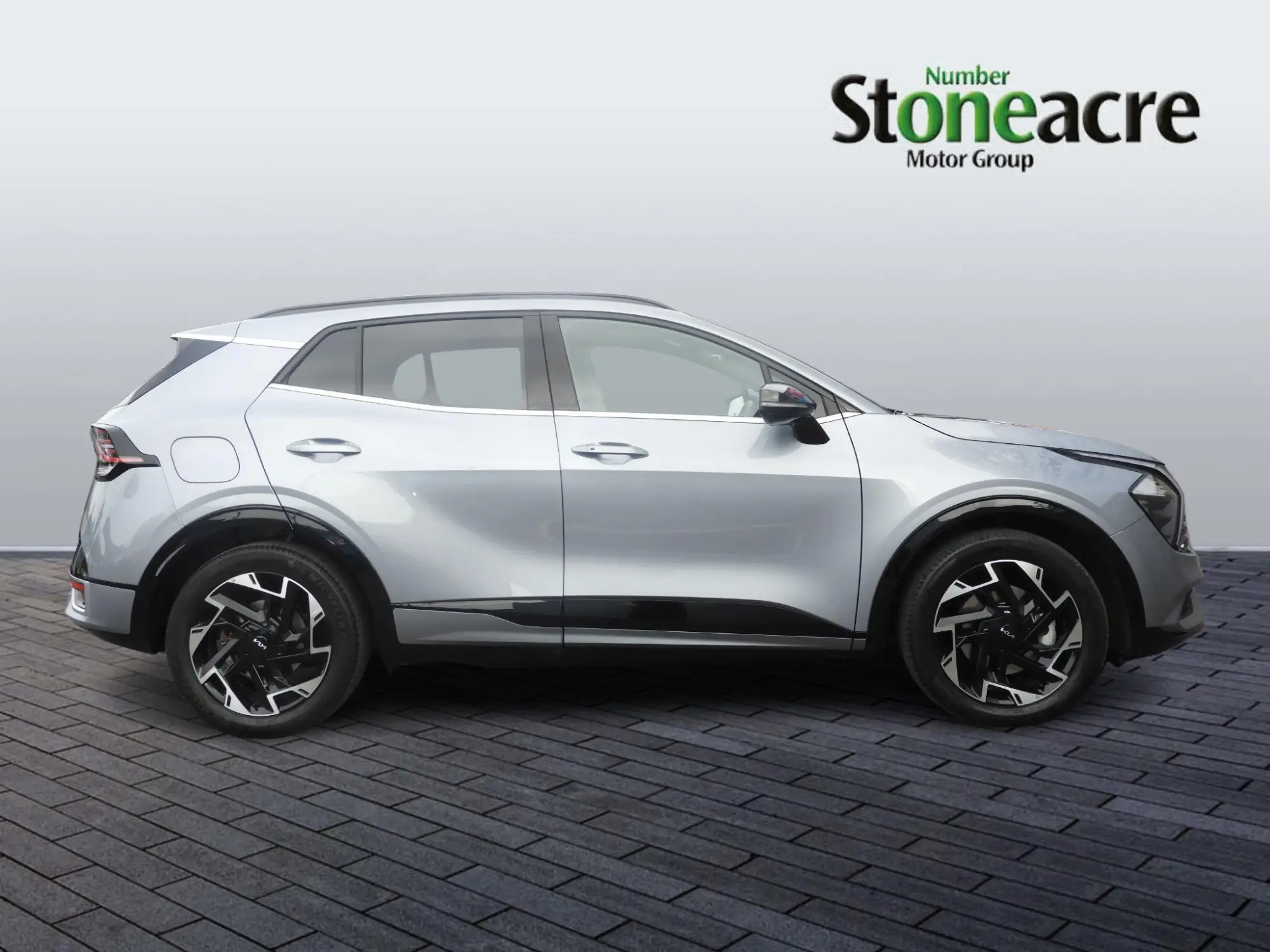 Kia Sportage Plug-In Hybrid 1.6 T-GDi 13.8kWh GT-Line Auto AWD Euro 6 (s/s) 5dr DU25WHL Image 2