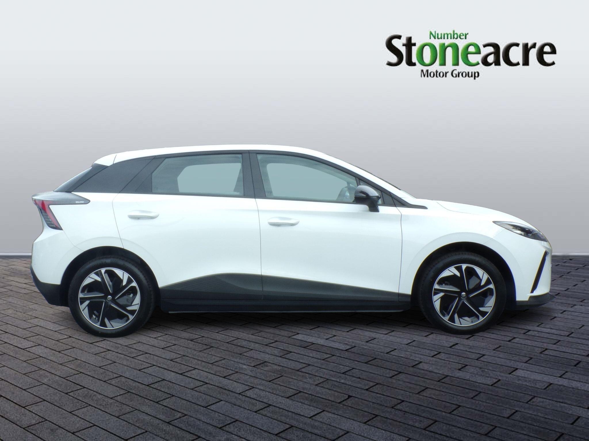 MG 4 EV 49kWh SE Auto 5dr FH25UWA Image 2