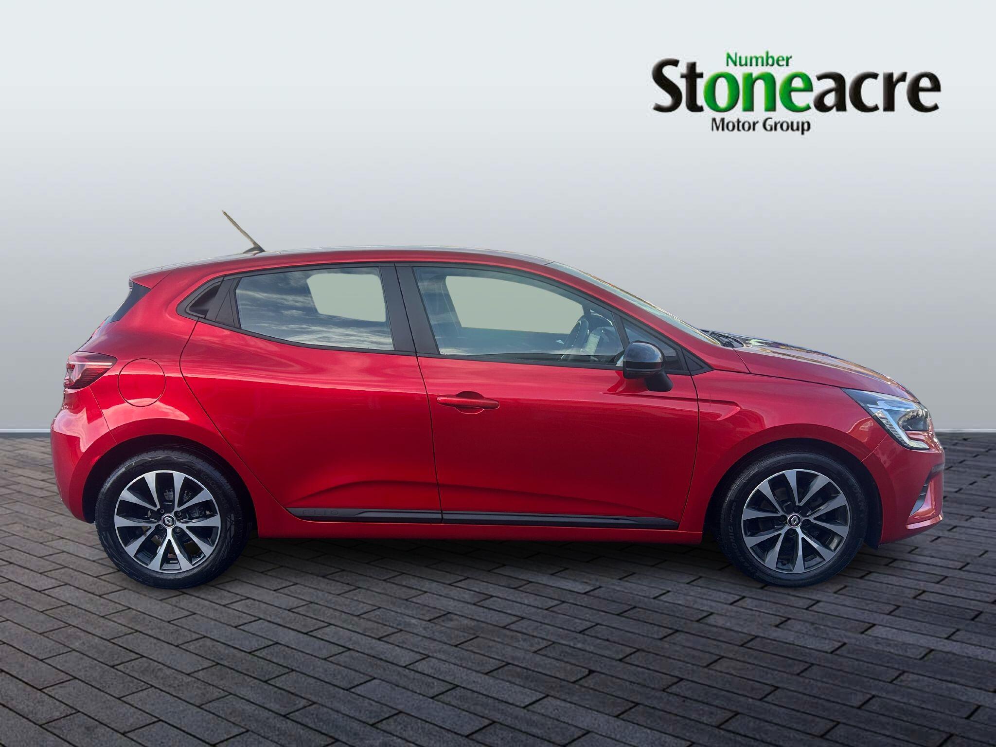 Renault Clio Evolution TCe 90 MY22 HN73TCX Image 2