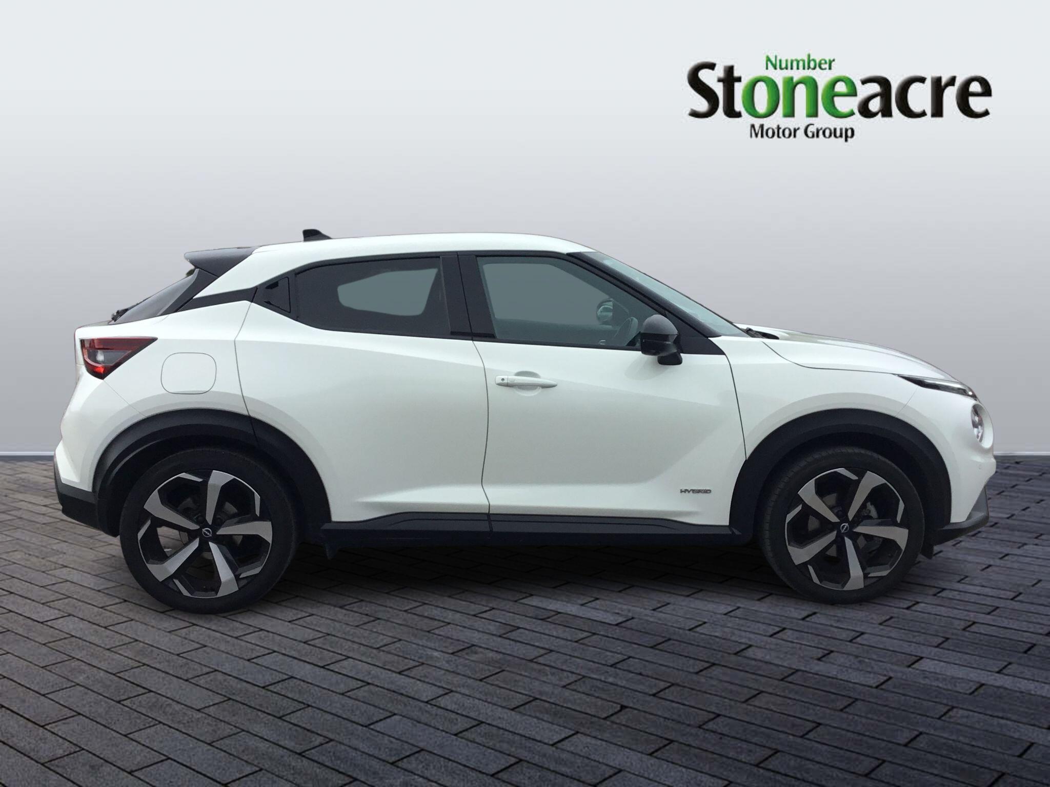 Nissan Juke Hybrid 1.6 Tekna Auto Euro 6 5dr YX72OYN Image 2