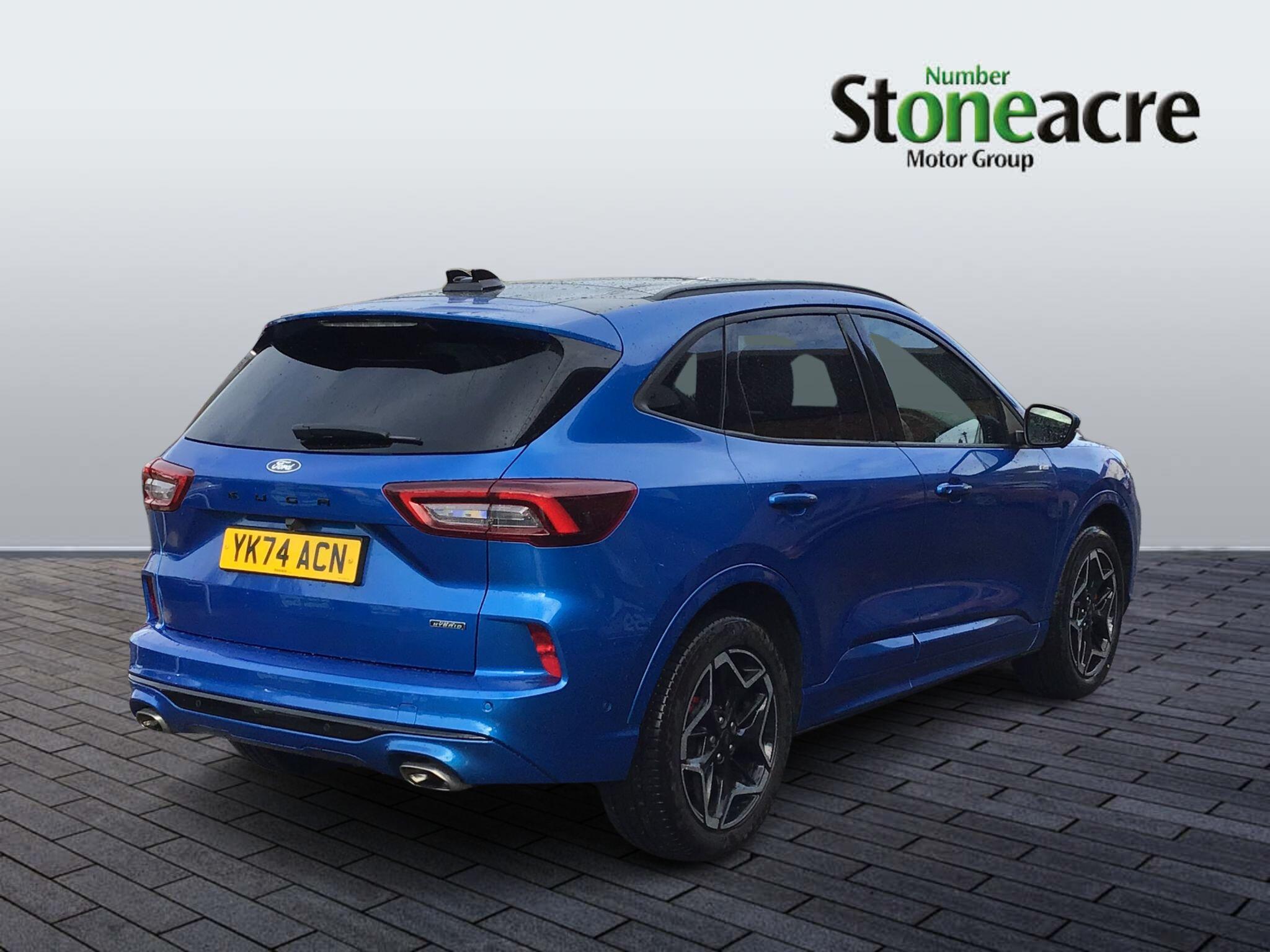 Ford Kuga Plug-In Hybrid Image 3