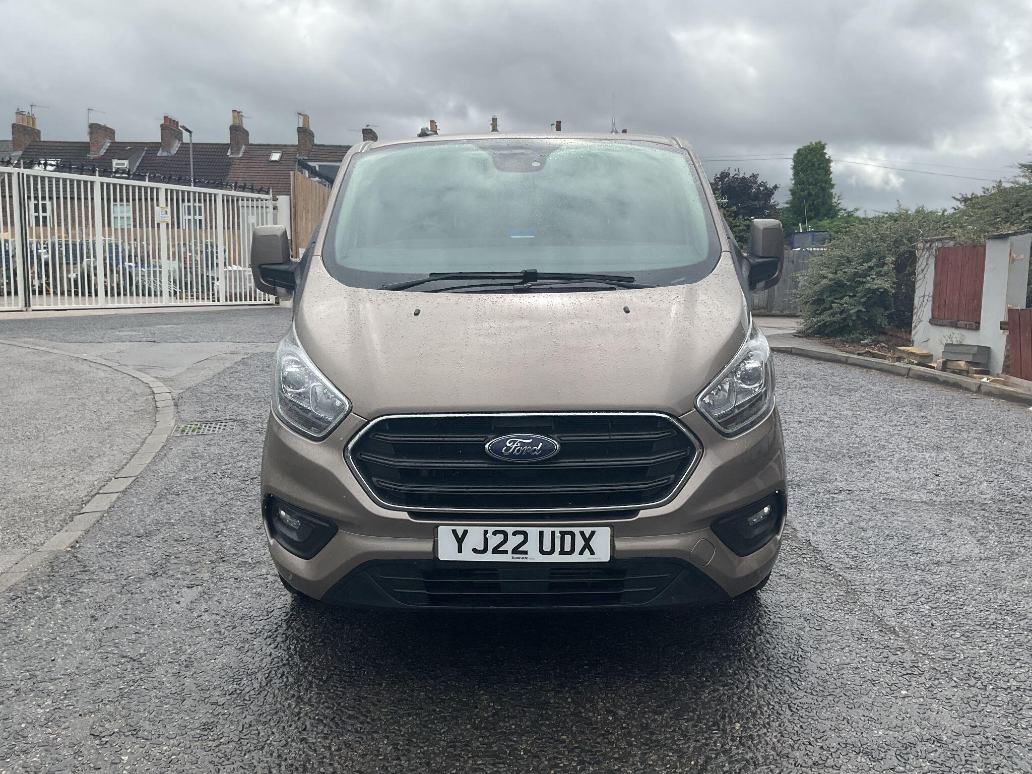 Ford Transit Custom Image 2