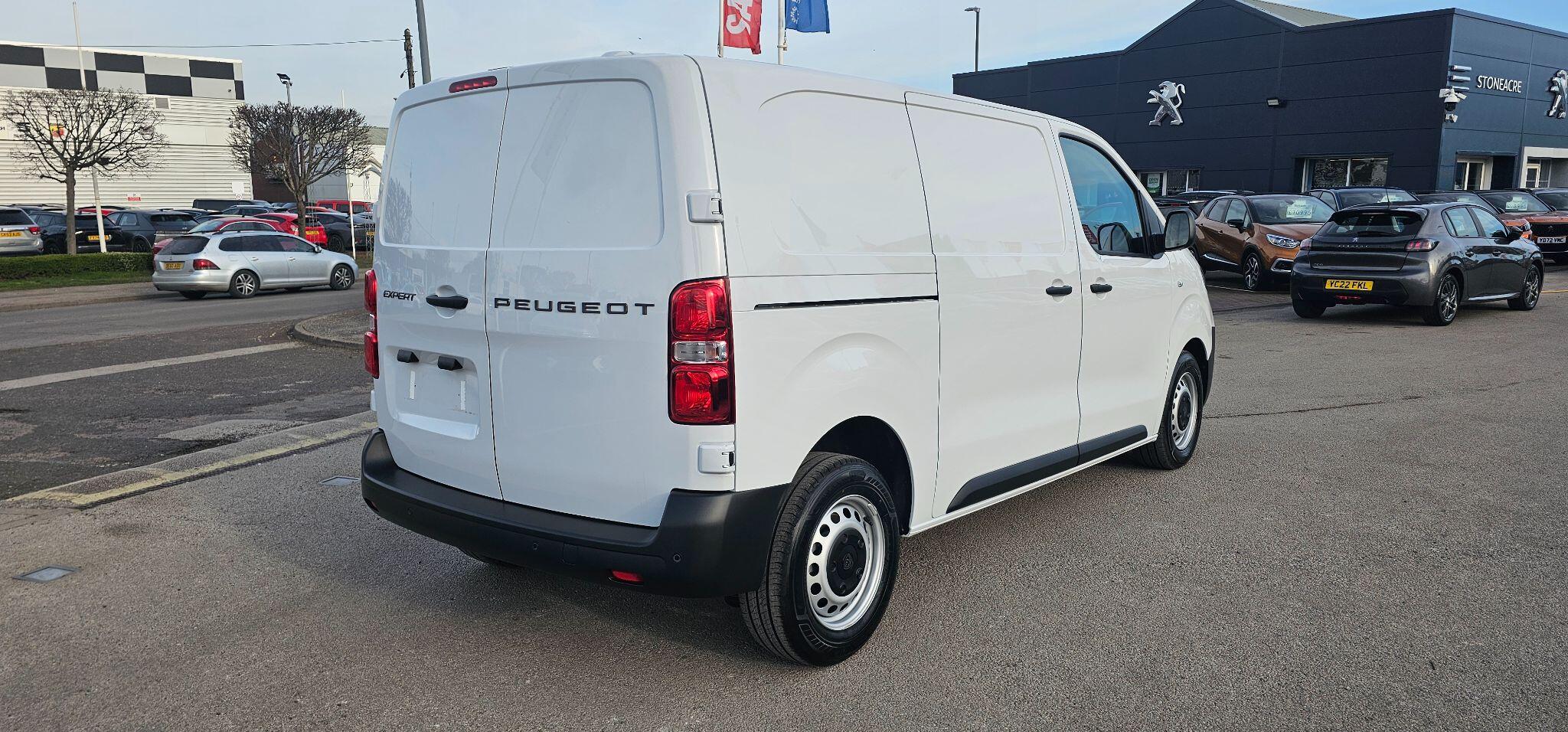 Peugeot Expert 2.0 BlueHDi 1400 Professional Standard Panel Van MWB Euro 6 6dr null Image 3