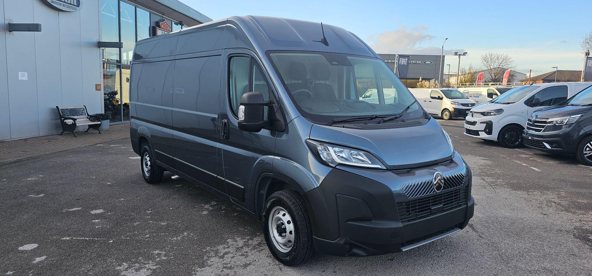 Citroen Relay 2.2 BlueHDi 35 Enterprise L3 H2 Euro 6 (s/s) 5dr null Image 1