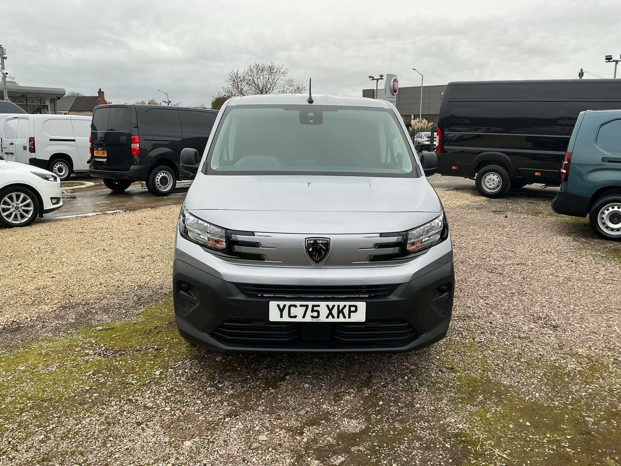 Peugeot Partner 1.5 BlueHDi 1000 Professional Standard Panel Van EAT8 SWB Euro 6 (s/s) 5dr YC75XKP Image 2