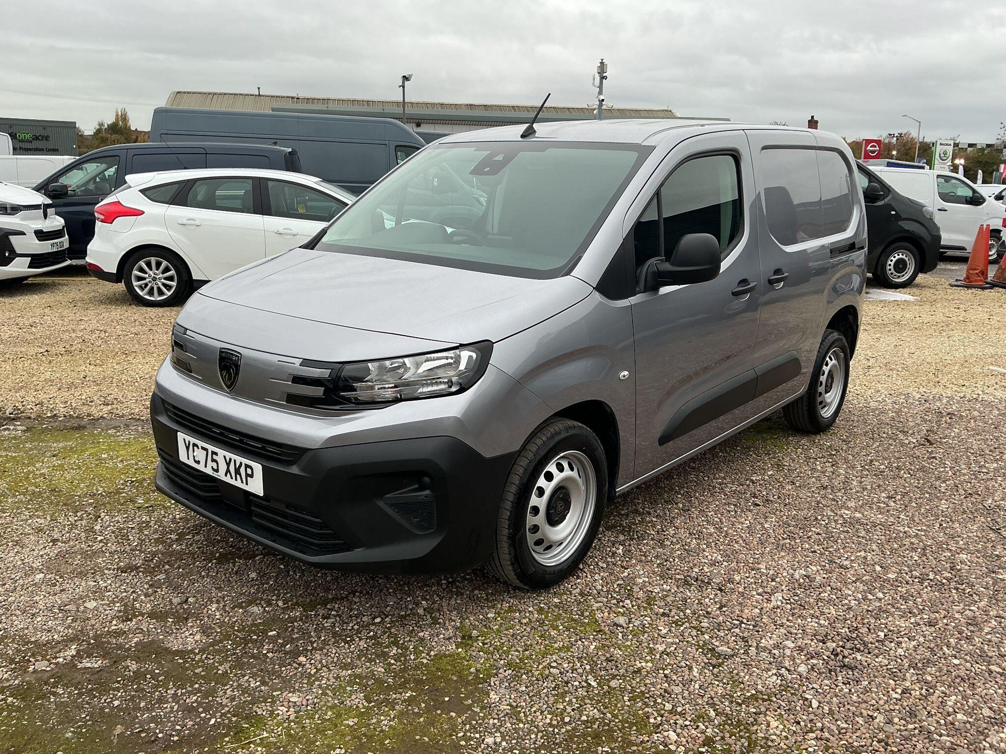 Peugeot Partner 1.5 BlueHDi 1000 Professional Standard Panel Van EAT8 SWB Euro 6 (s/s) 5dr YC75XKP Image 3