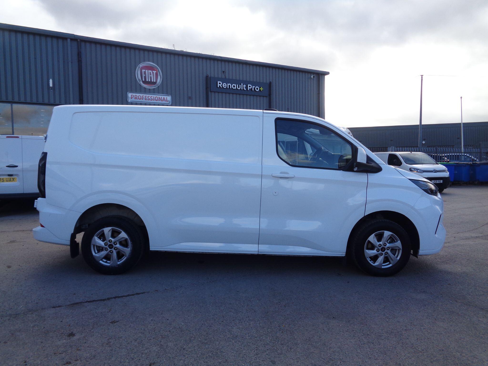 Ford Transit Custom 2.0 300 EcoBlue Limited L1 H1 Euro 6 (s/s) 5dr DV74OHY Image 2
