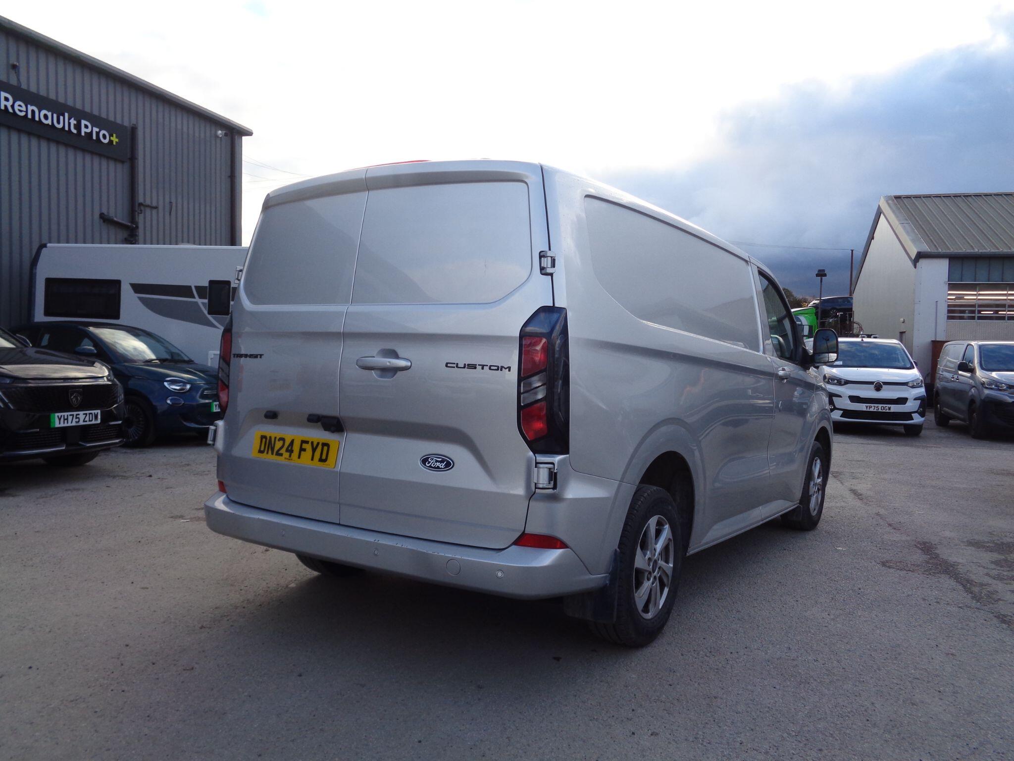Ford Transit Custom 2.0 300 EcoBlue Limited L1 H1 Euro 6 (s/s) 5dr DN24FYD Image 3
