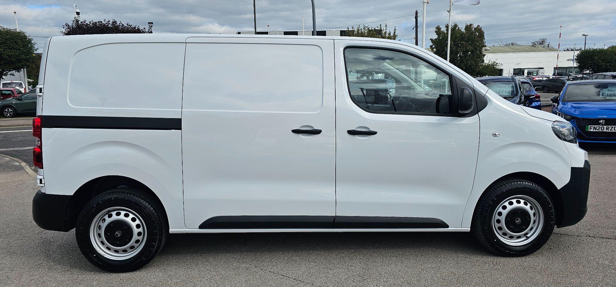 Citroen Dispatch 2.0 BlueHDi 1400 Enterprise M EAT8 MWB Euro 6 (s/s) 6dr YP75OJN Image 2