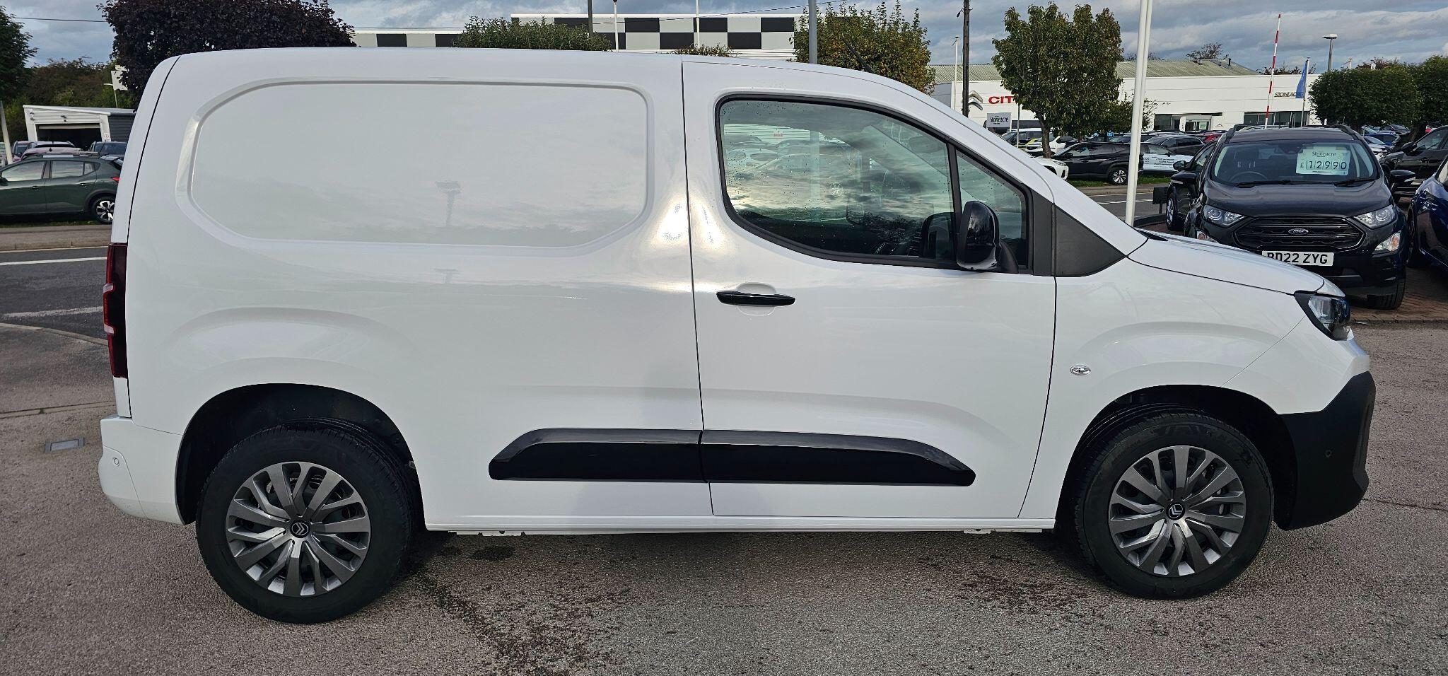Citroen Berlingo Panel Van 1.5 BlueHDi 1000 Driver M EAT8 SWB Euro 6 (s/s) 5dr YP75OGL Image 2