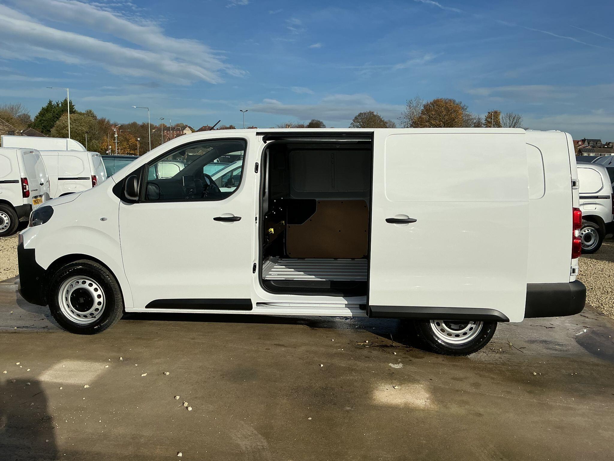 Fiat Scudo Panel Van 2.0 Multijet L2 Euro 6 6dr YN75DVX Image 3