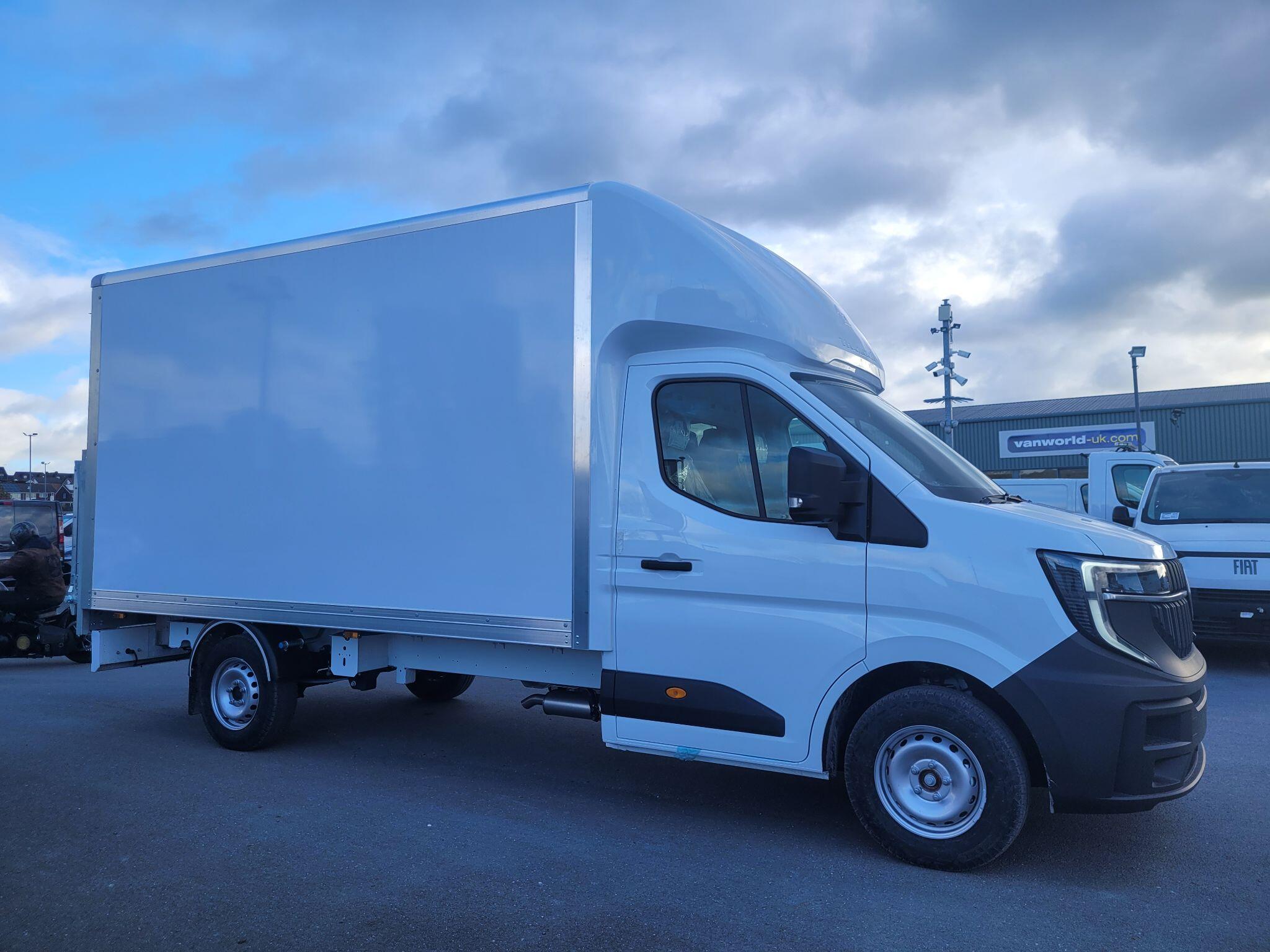 Renault Master Image 2