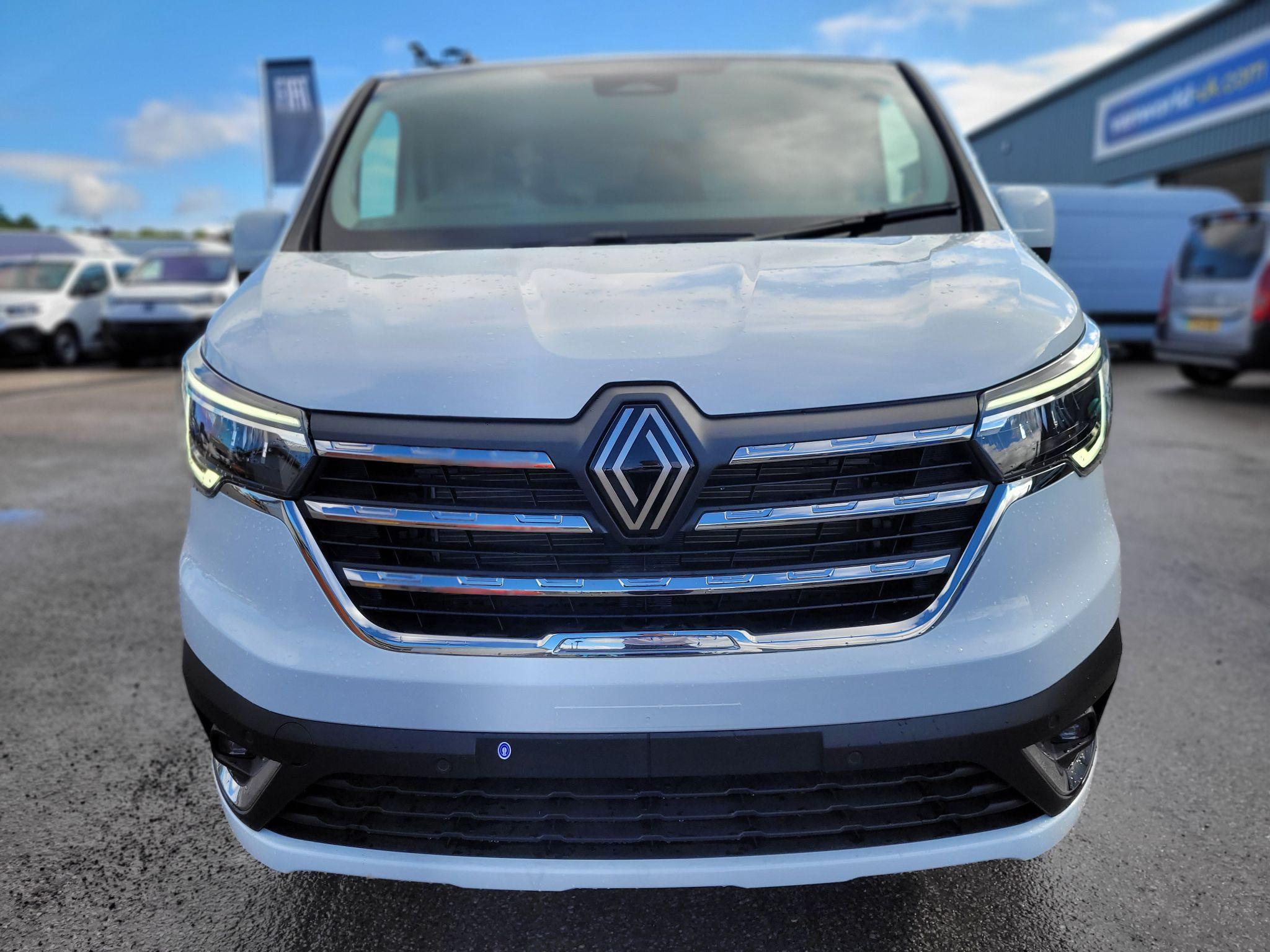 Renault Trafic SL30 Blue dCi 150 Extra Sport Panel Van MY23 null Image 2